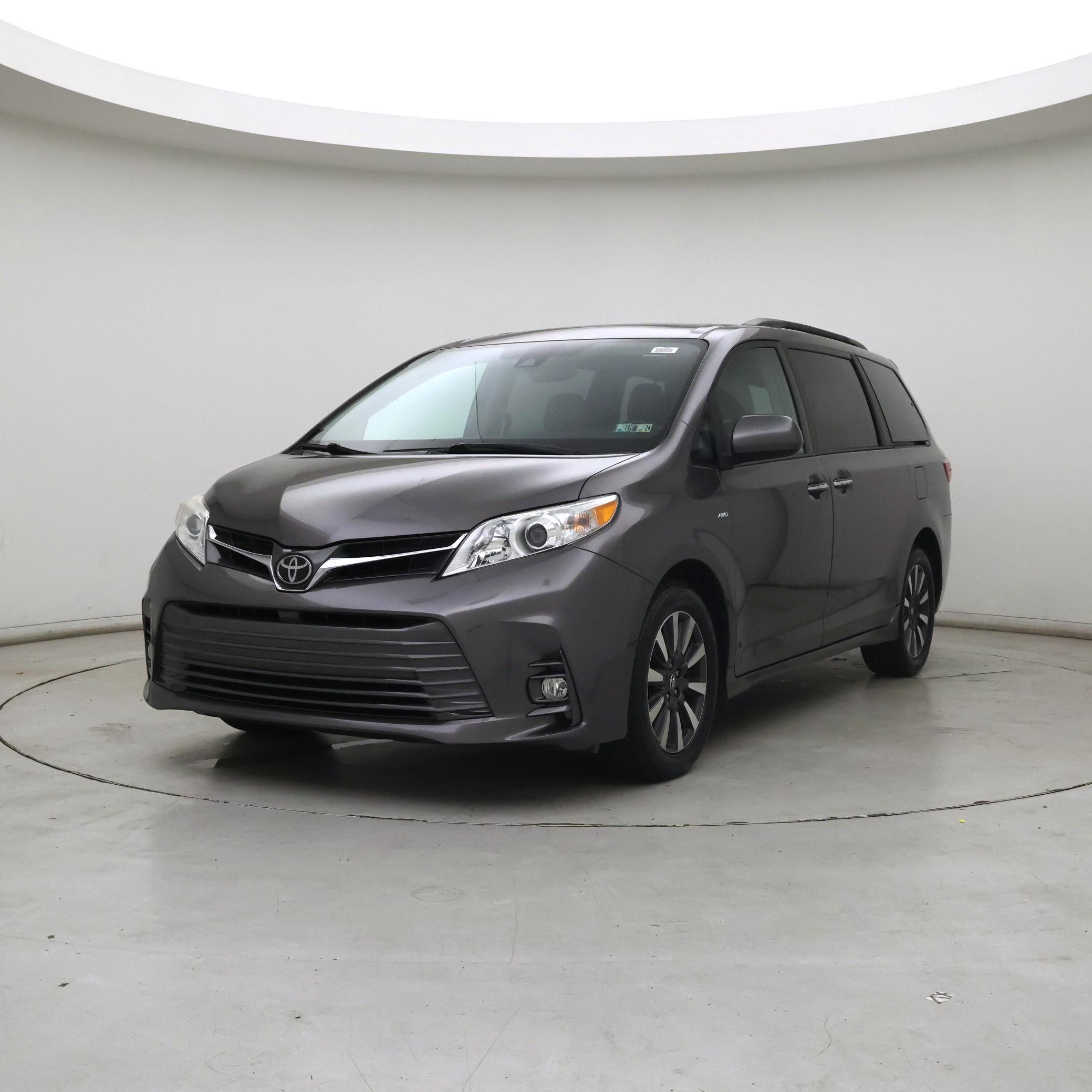 Thumbnail: 2018 Toyota Sienna - 4