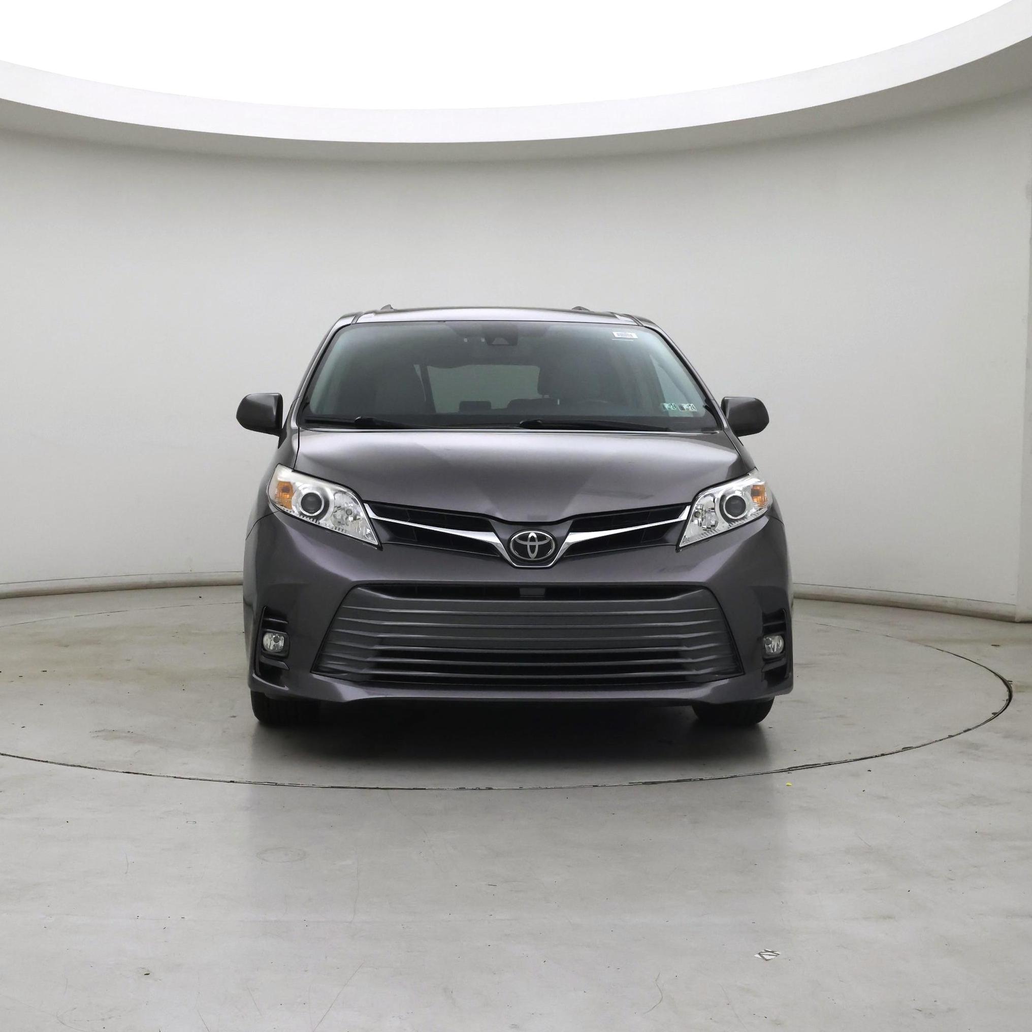 Thumbnail: 2018 Toyota Sienna - 5