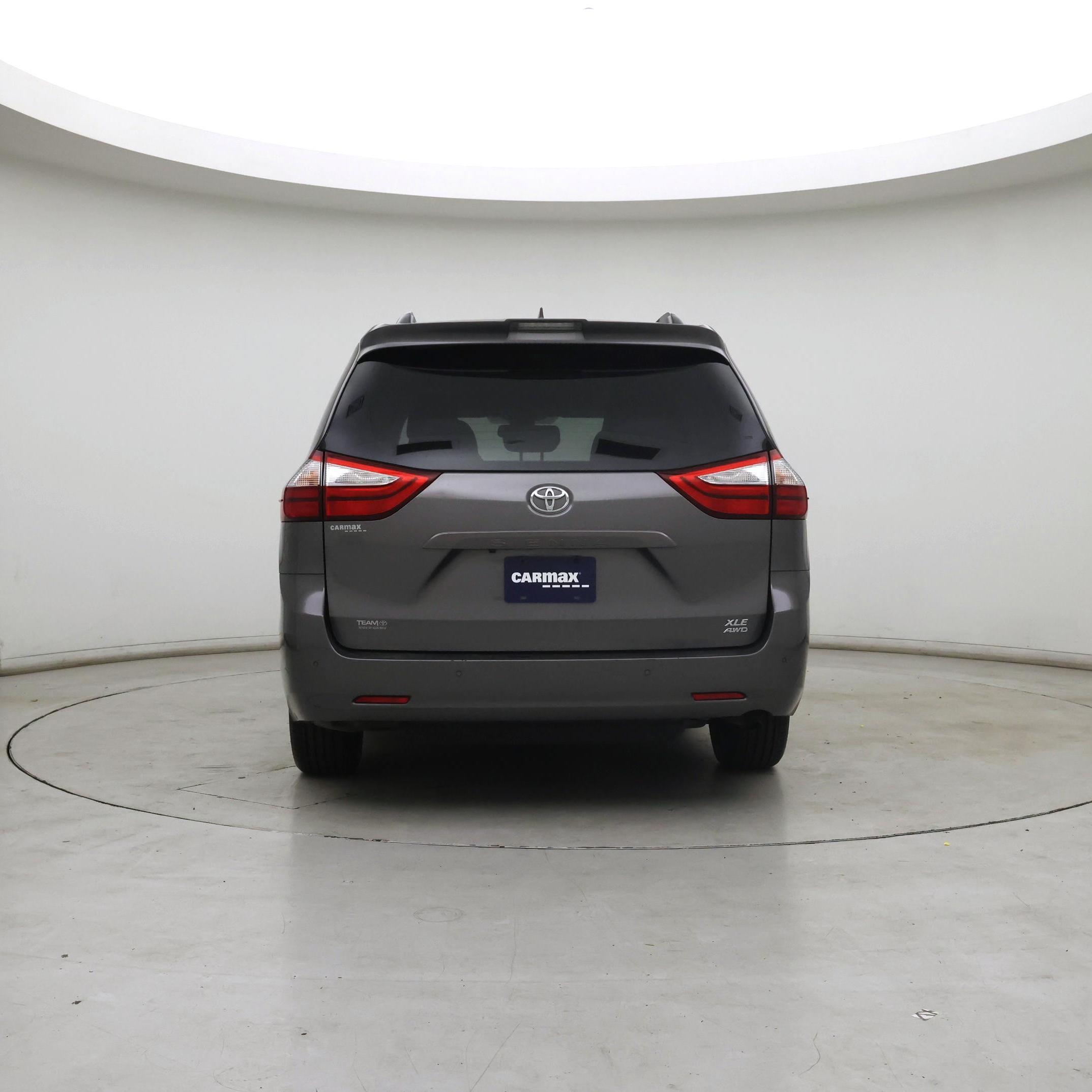 Thumbnail: 2018 Toyota Sienna - 6
