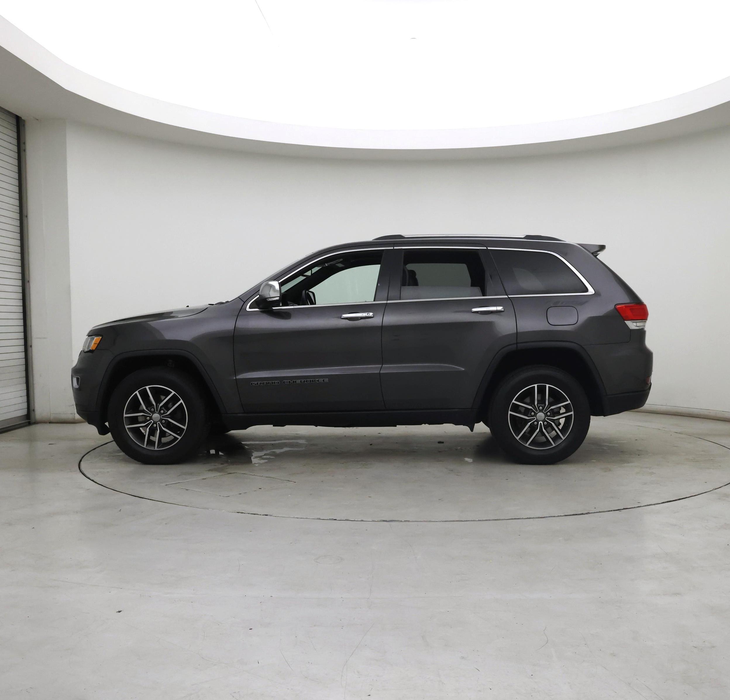 Thumbnail: 2018 Jeep Grand Cherokee - 3