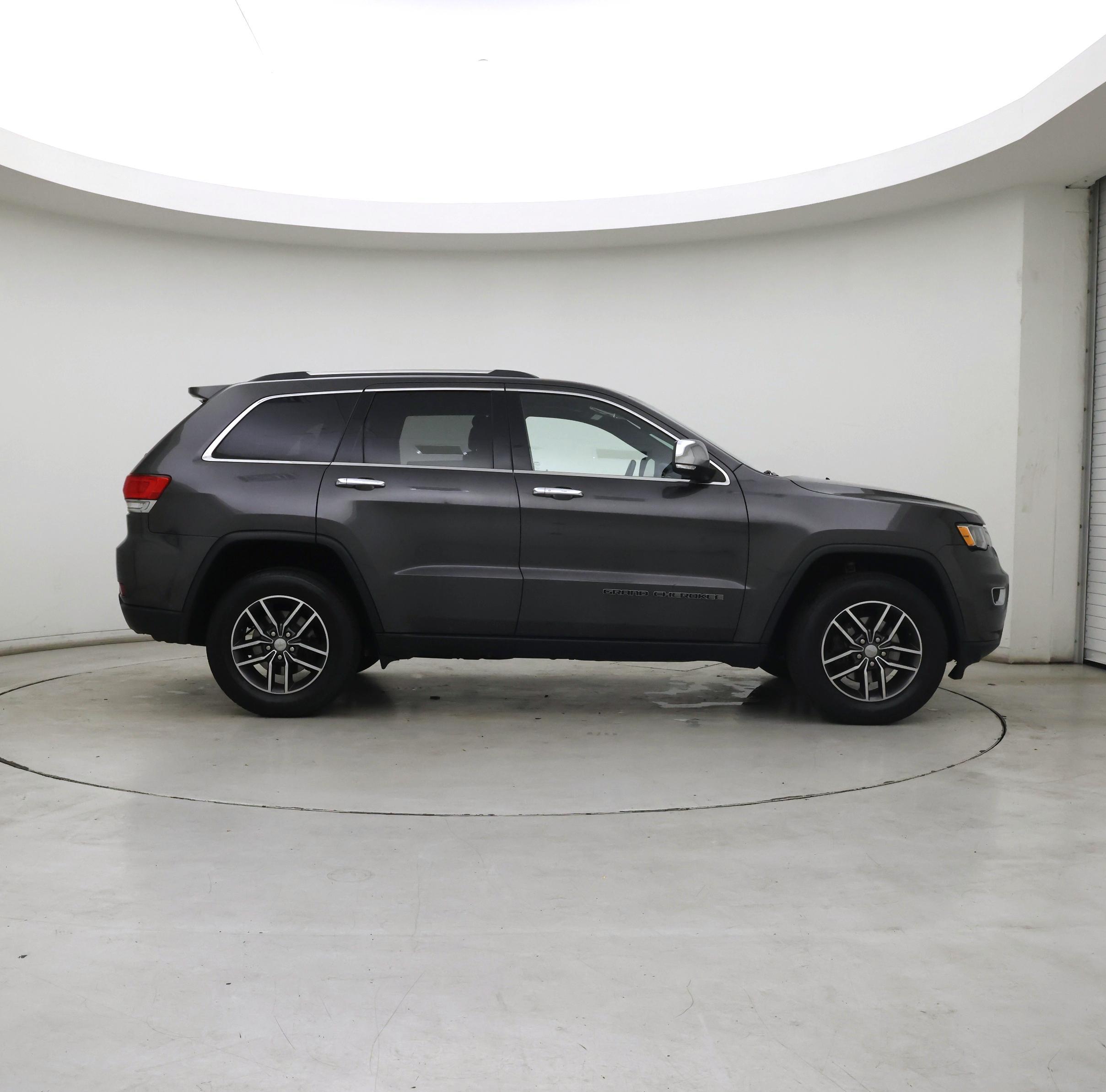 Thumbnail: 2018 Jeep Grand Cherokee - 7