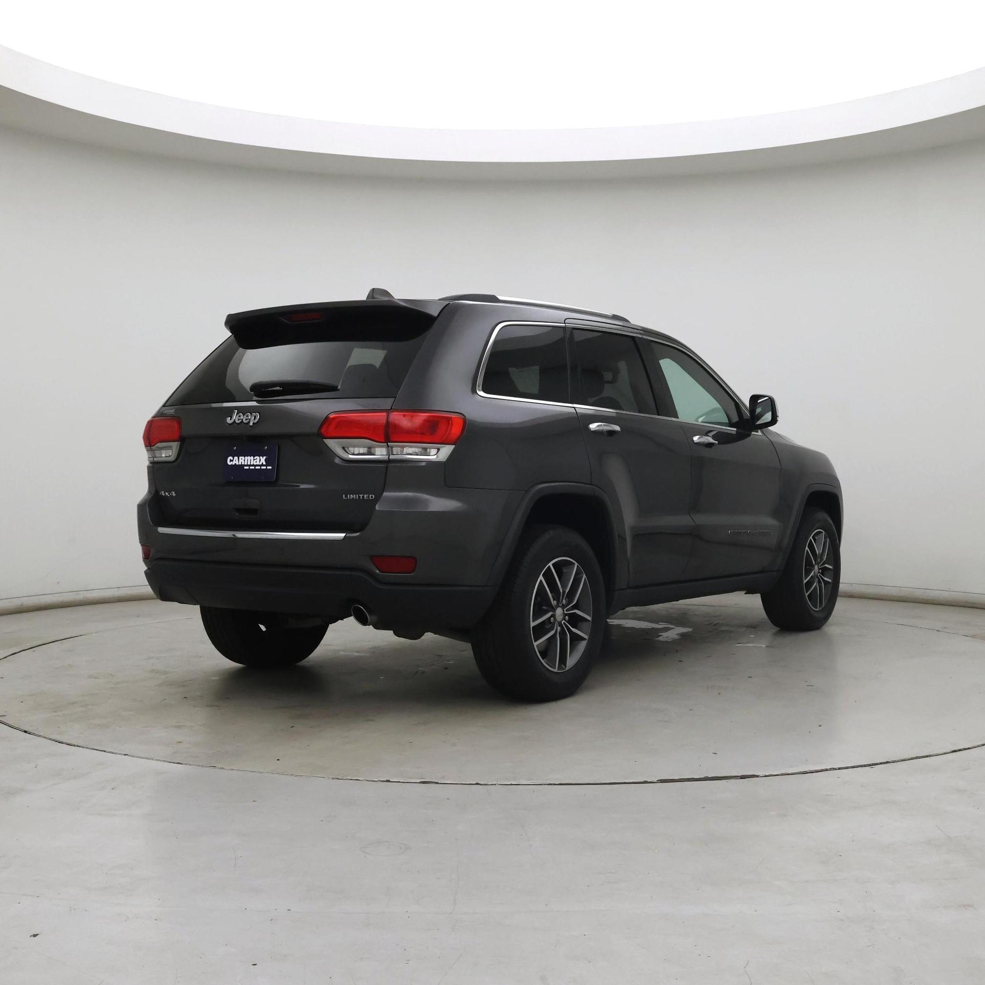 Thumbnail: 2018 Jeep Grand Cherokee - 8