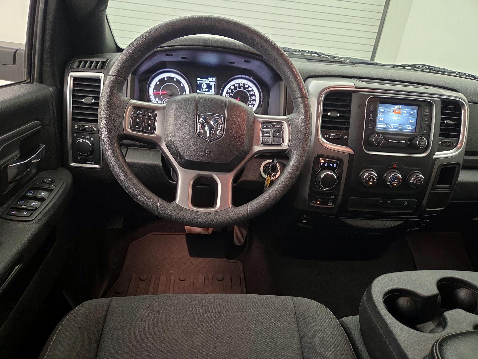 Thumbnail: 2022 RAM 1500 Classic - 10
