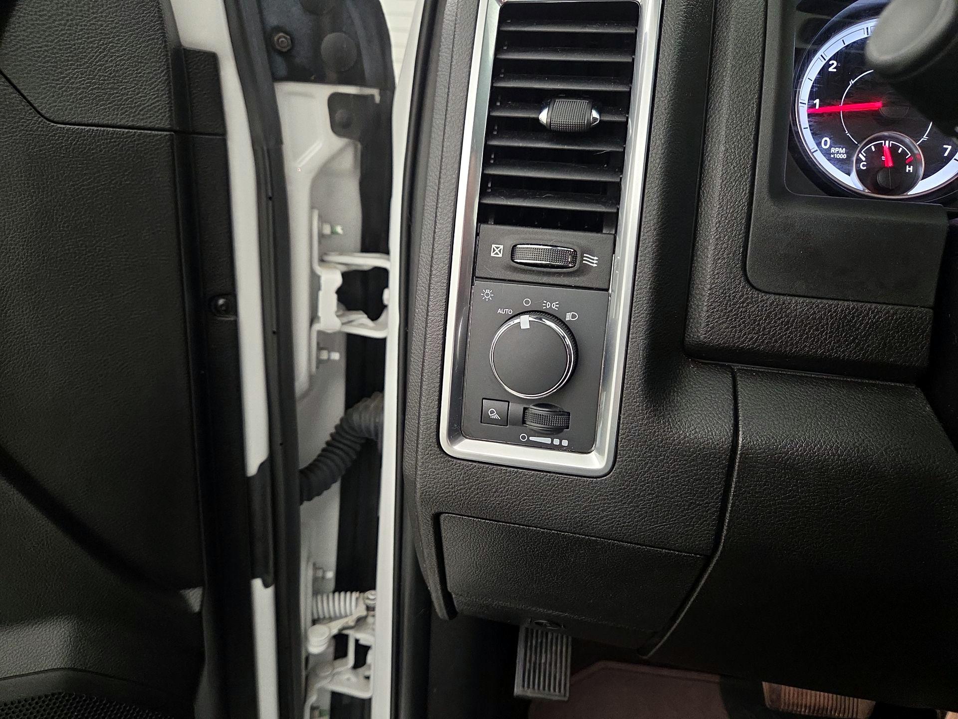 Thumbnail: 2022 RAM 1500 Classic - 13