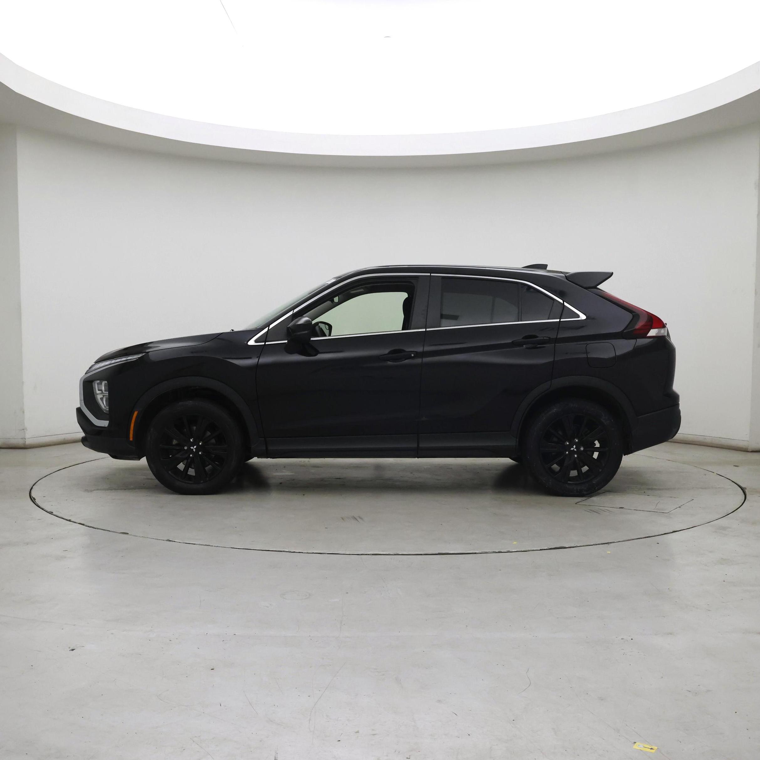 Thumbnail: 2023 Mitsubishi Eclipse Cross - 3