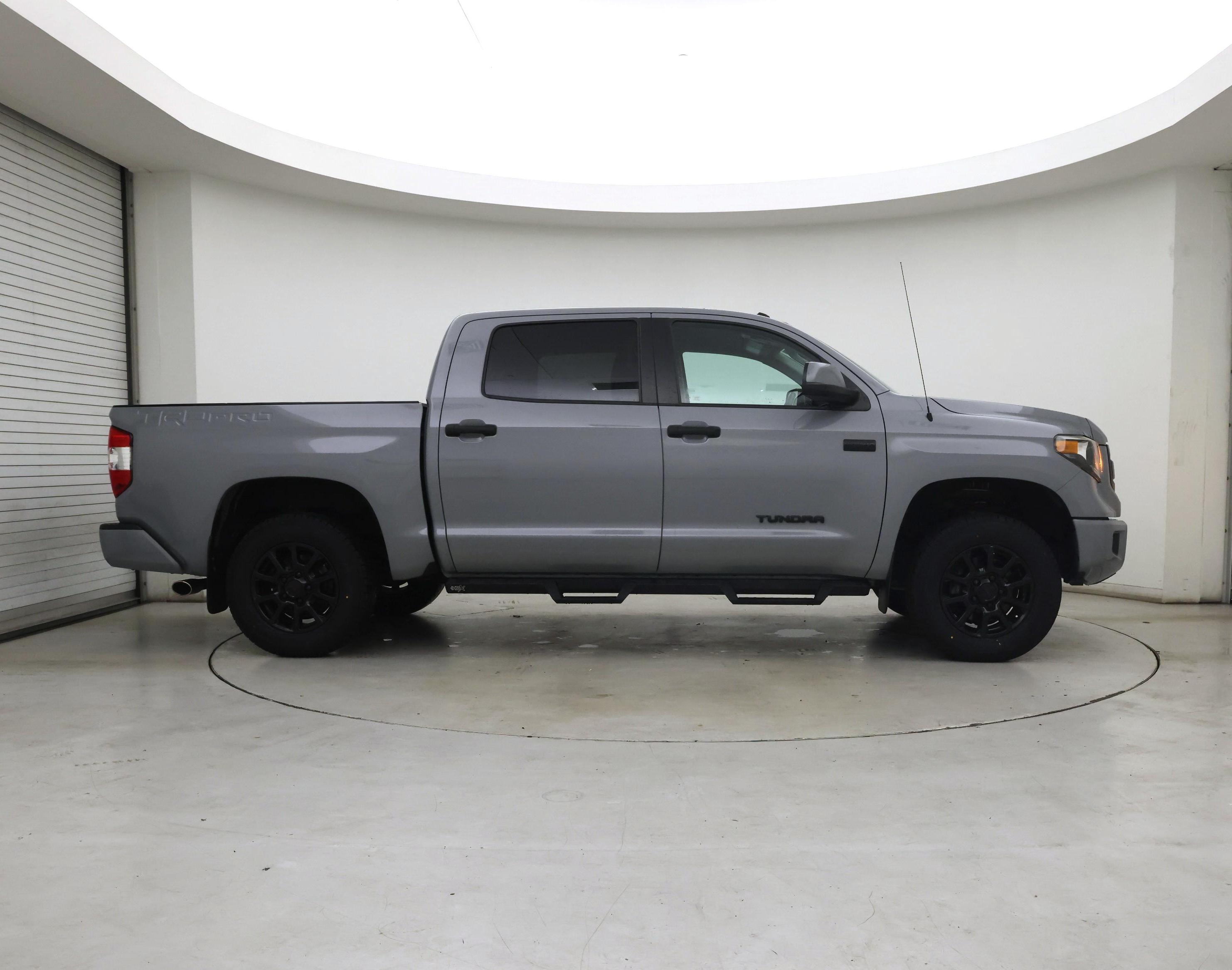 Thumbnail: 2017 Toyota Tundra - 7