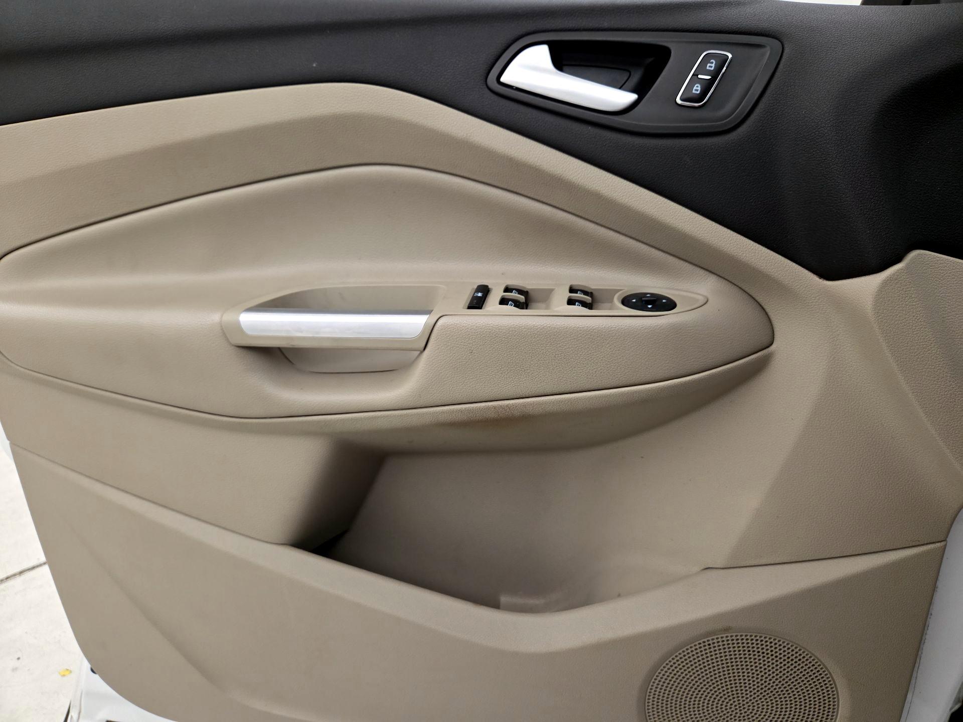Thumbnail: 2015 Ford Escape - 12