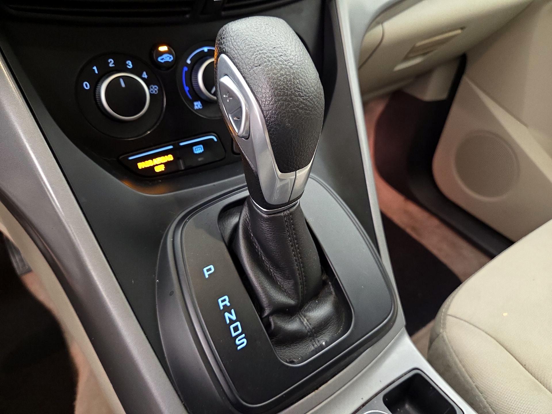 Thumbnail: 2015 Ford Escape - 17