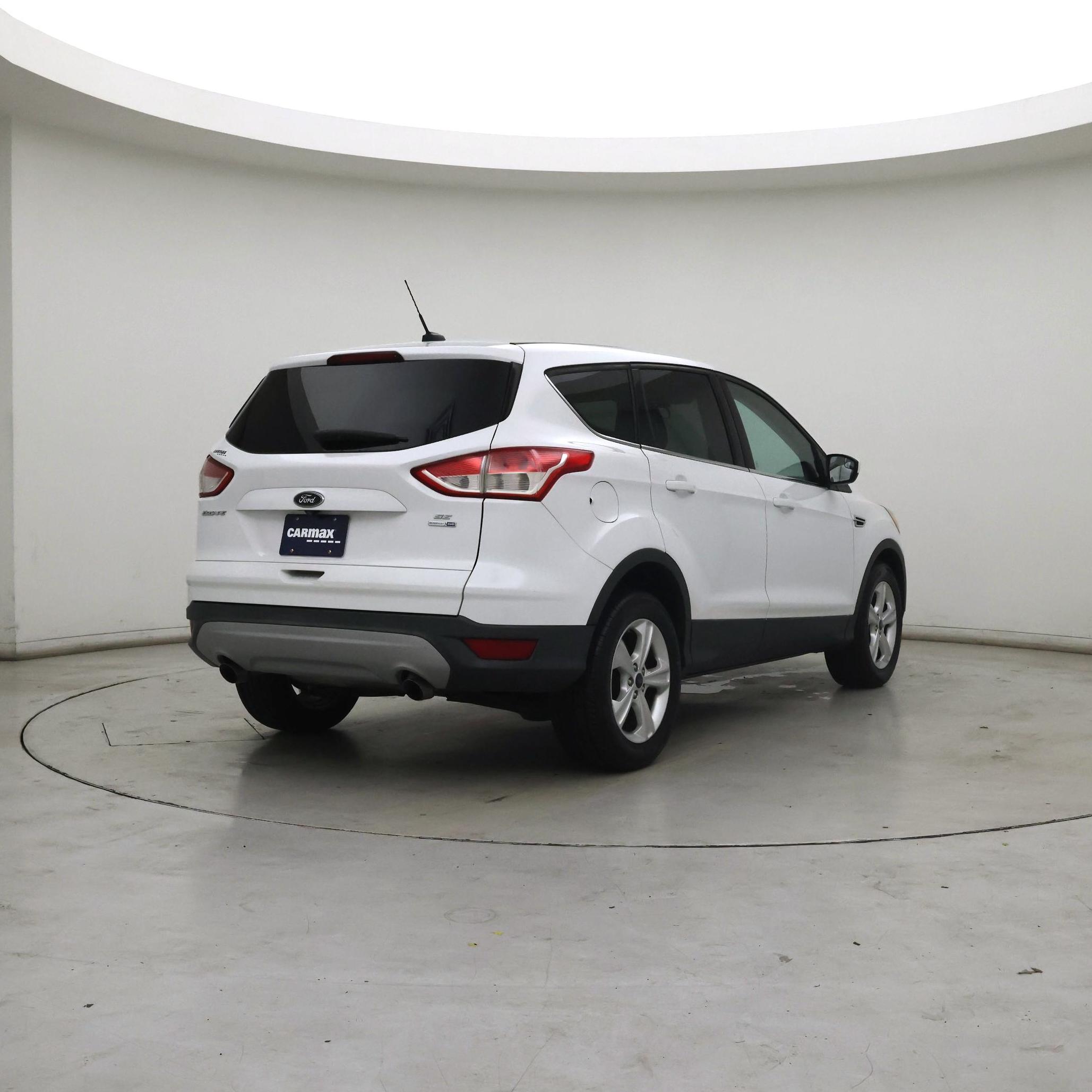 Thumbnail: 2015 Ford Escape - 8