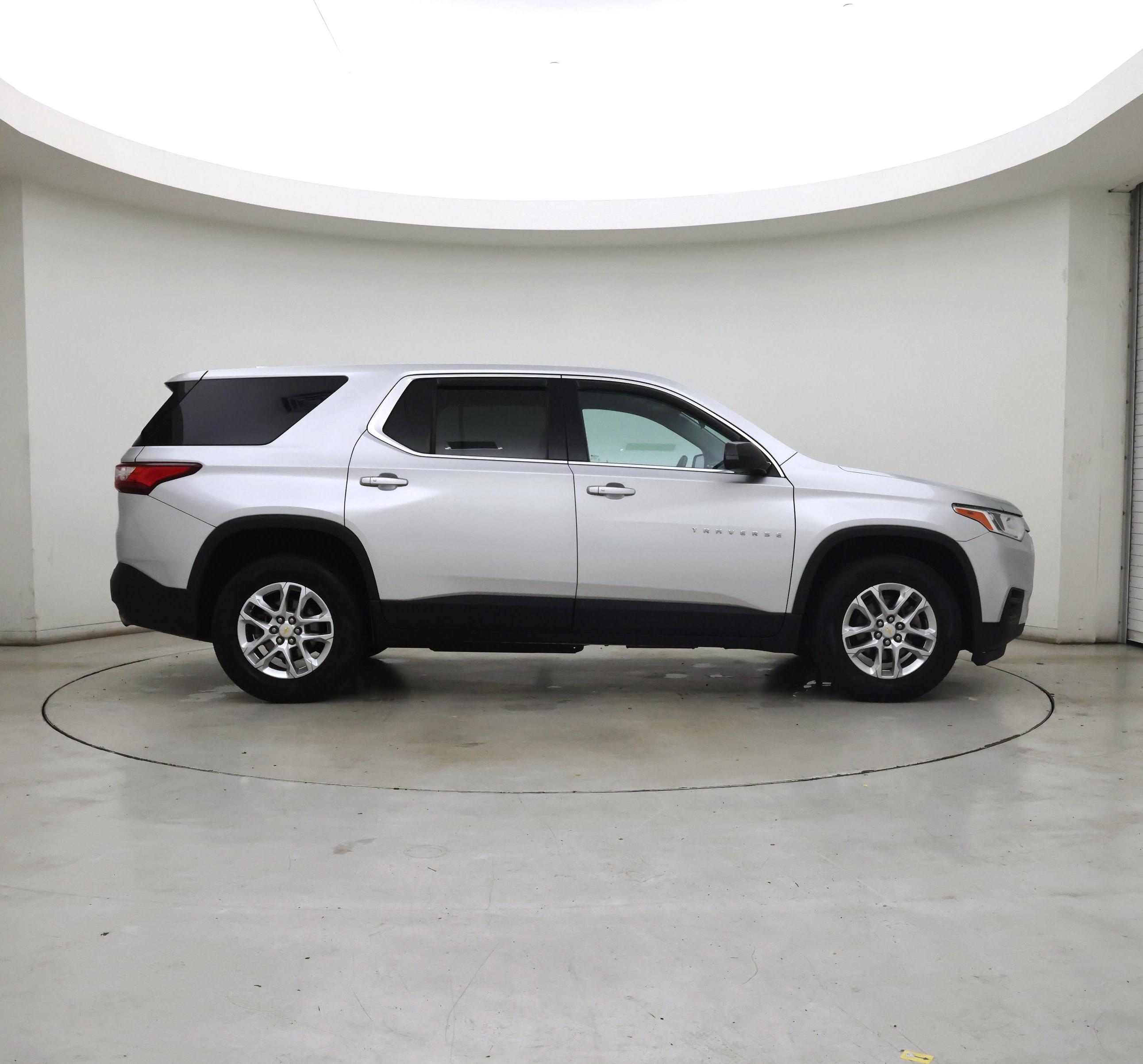 Thumbnail: 2018 Chevrolet Traverse - 7
