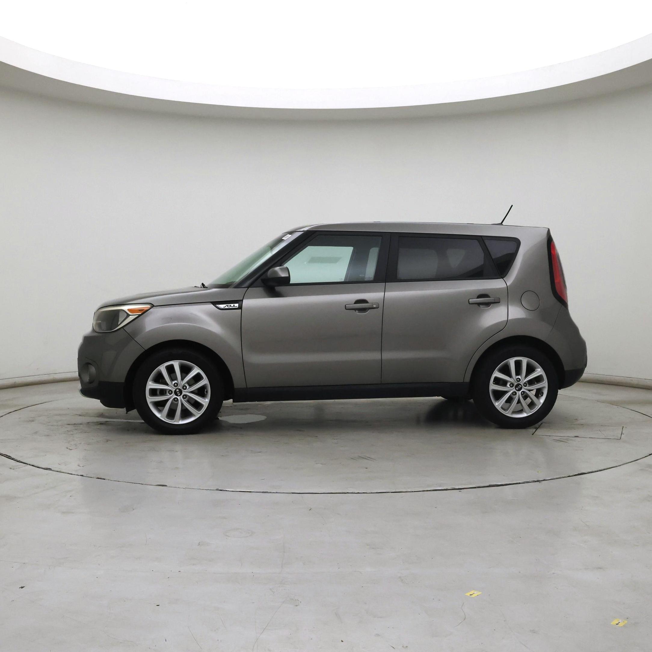 Thumbnail: 2018 Kia Soul - 3