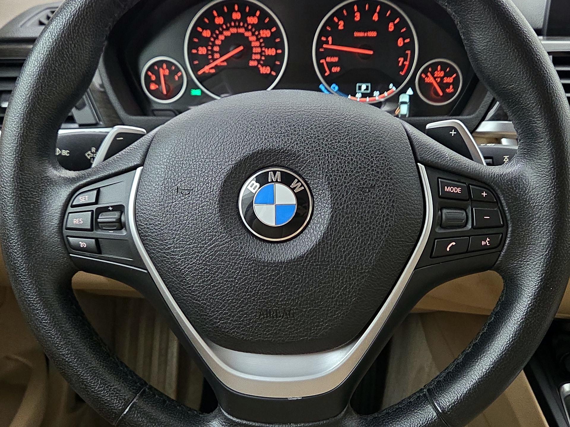 Thumbnail: 2015 BMW 3 Series - 10