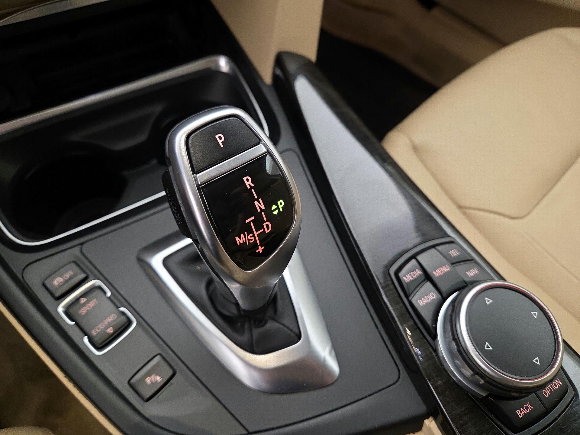 Thumbnail: 2015 BMW 3 Series - 15