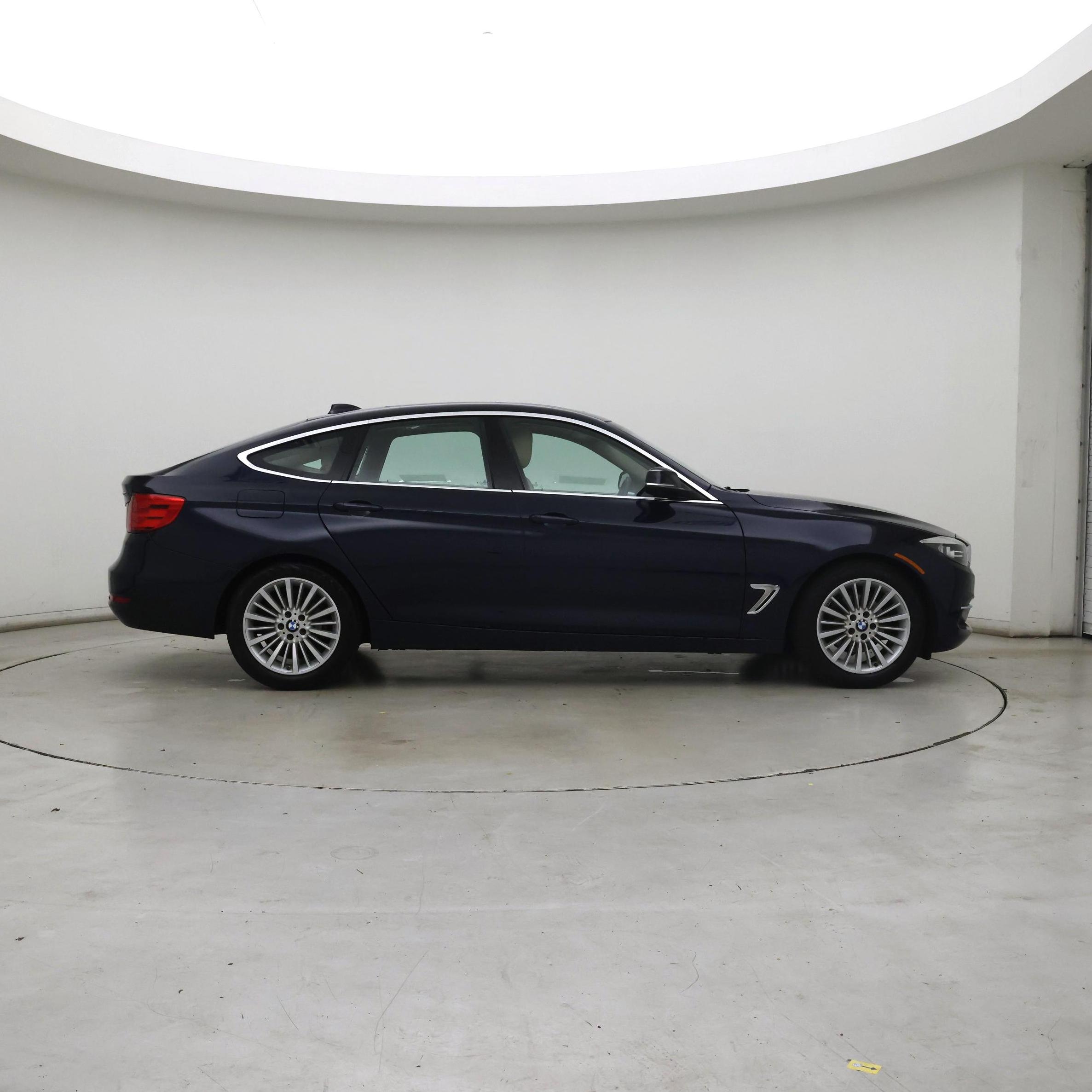 Thumbnail: 2015 BMW 3 Series - 7