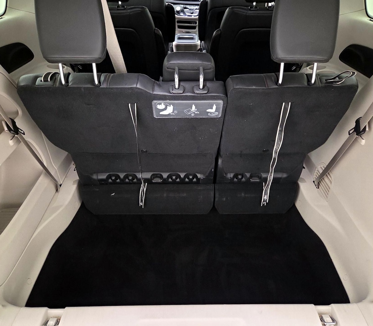 Trunk/Cargo (Seats Up)