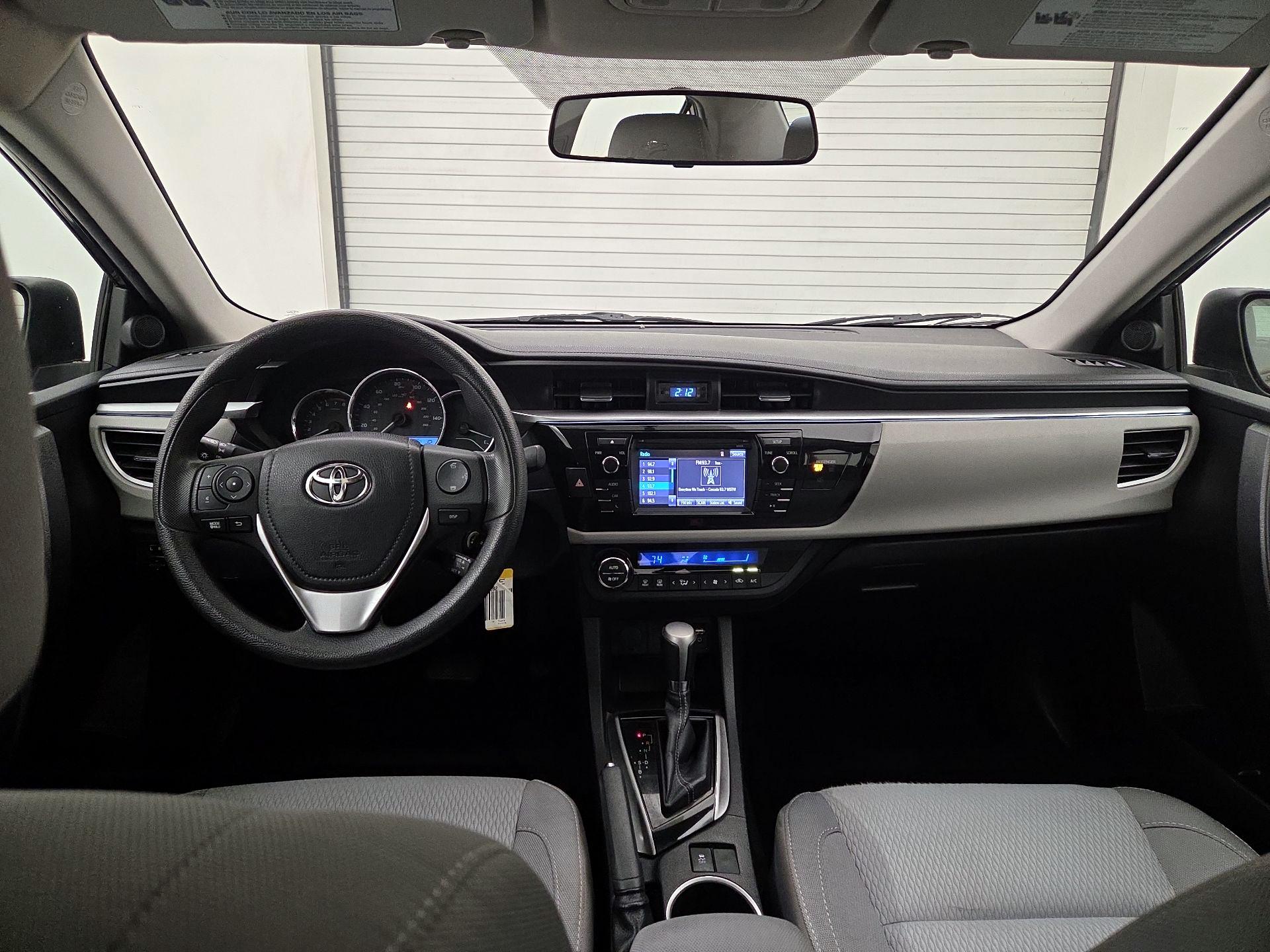Thumbnail: 2015 Toyota Corolla - 9
