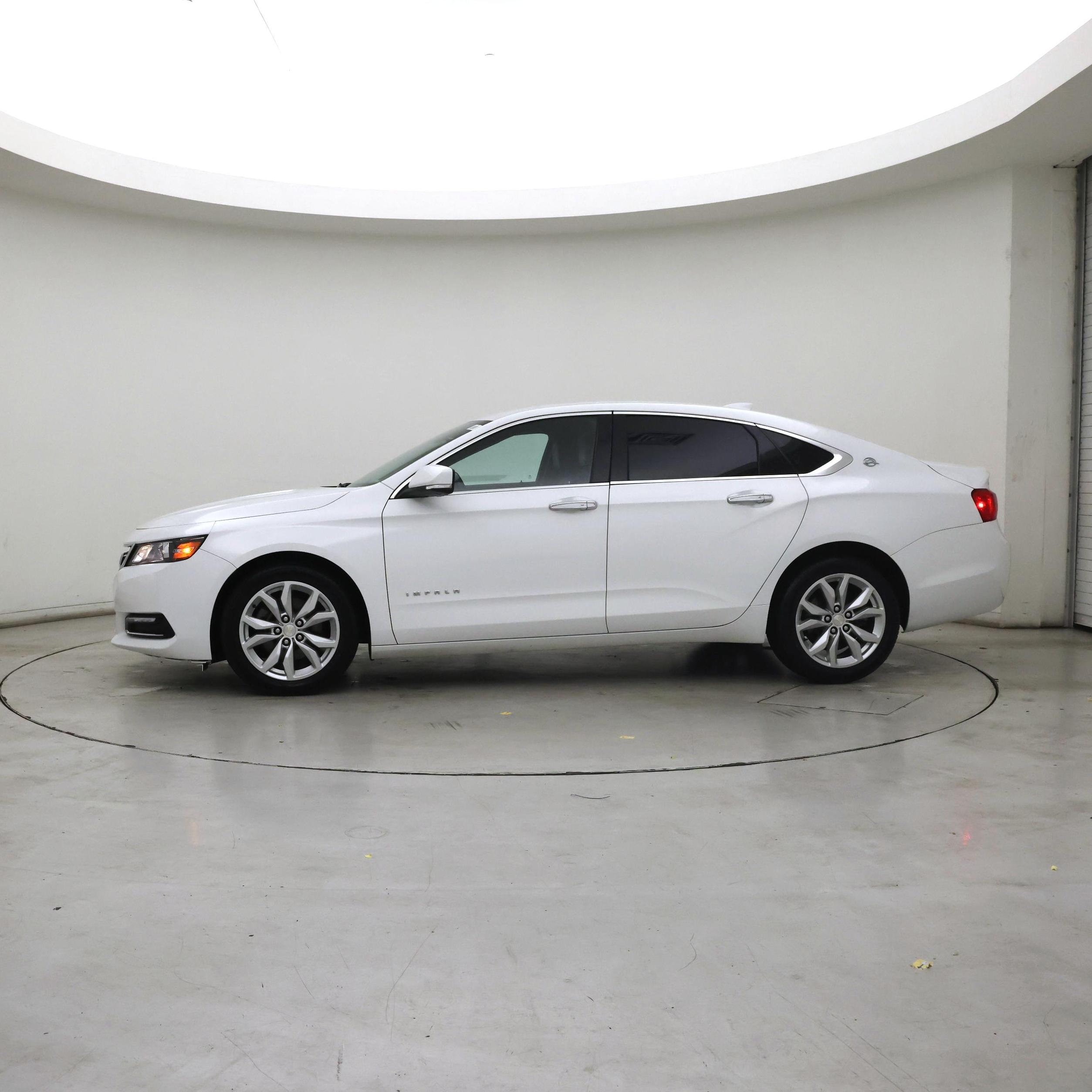 Thumbnail: 2018 Chevrolet Impala - 3