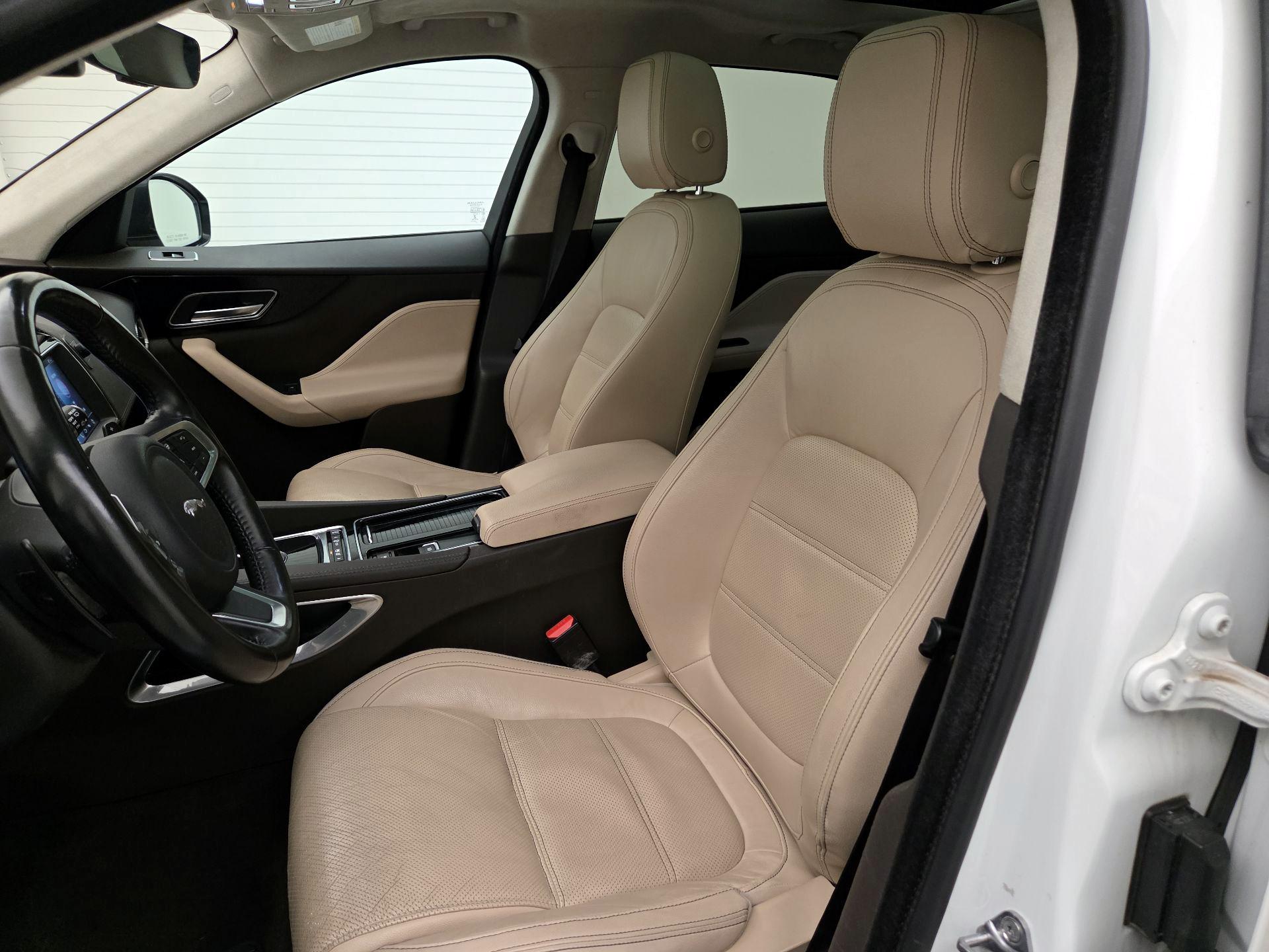 Thumbnail: 2019 Jaguar F-Pace - 11