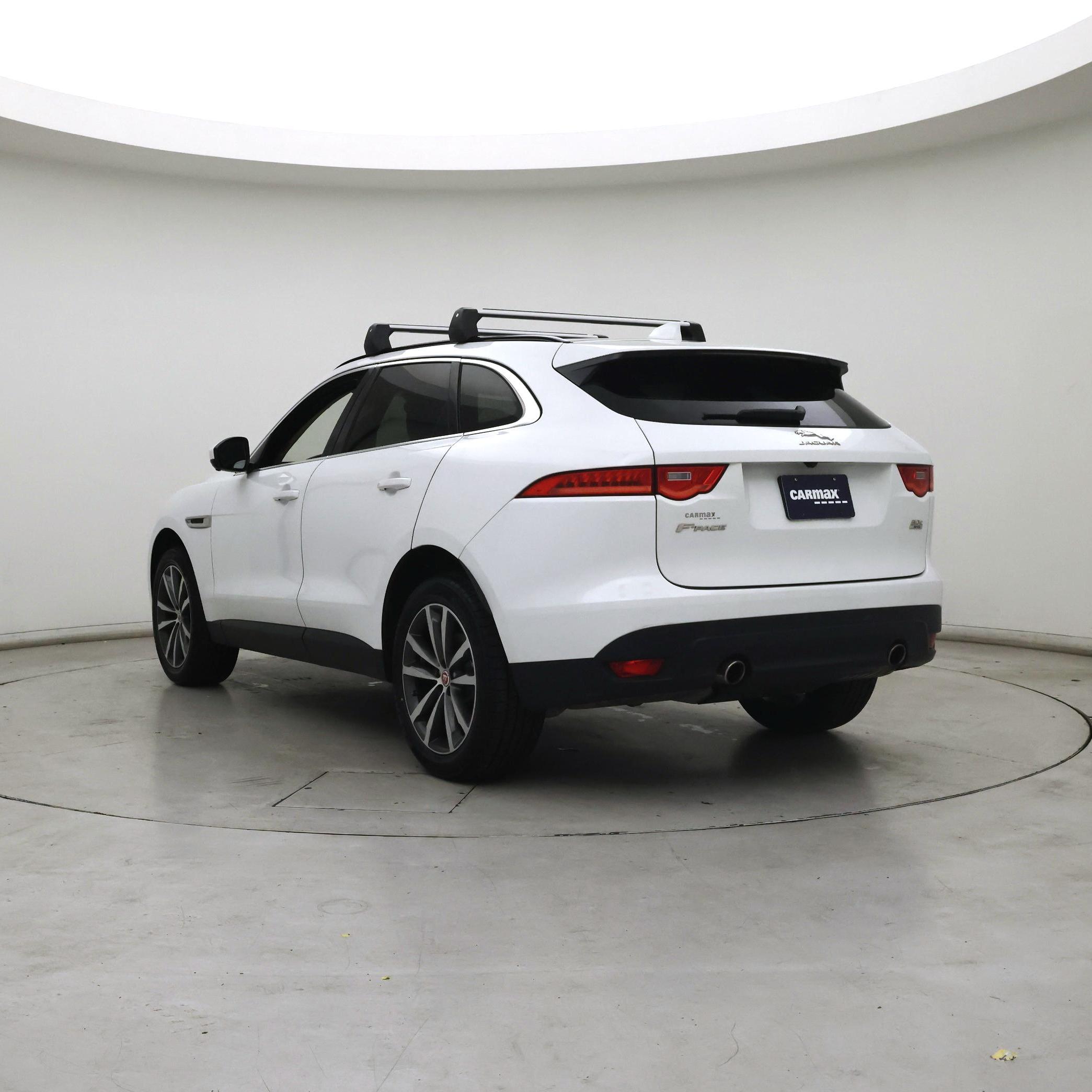 Thumbnail: 2019 Jaguar F-Pace - 2