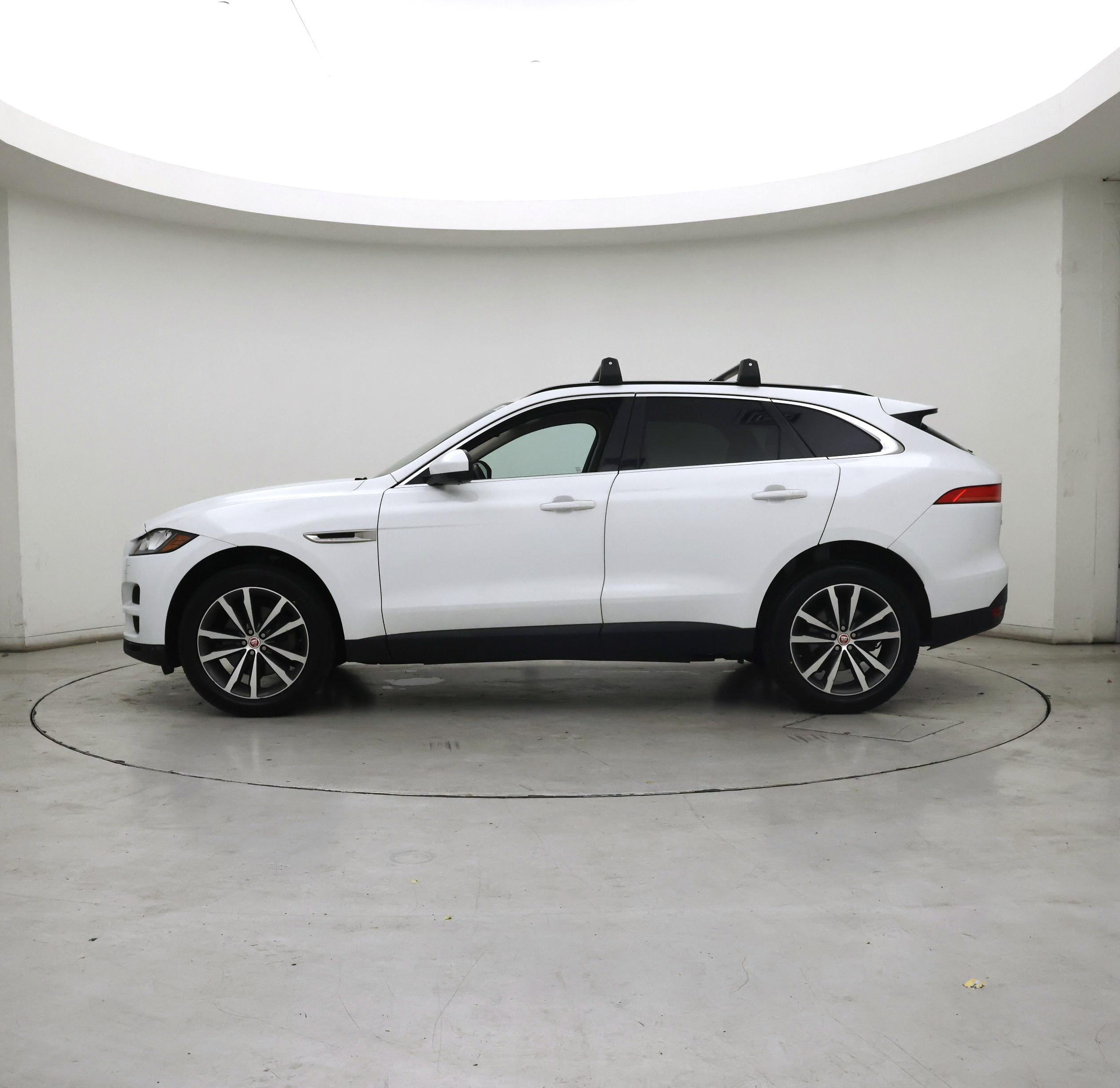 Thumbnail: 2019 Jaguar F-Pace - 3