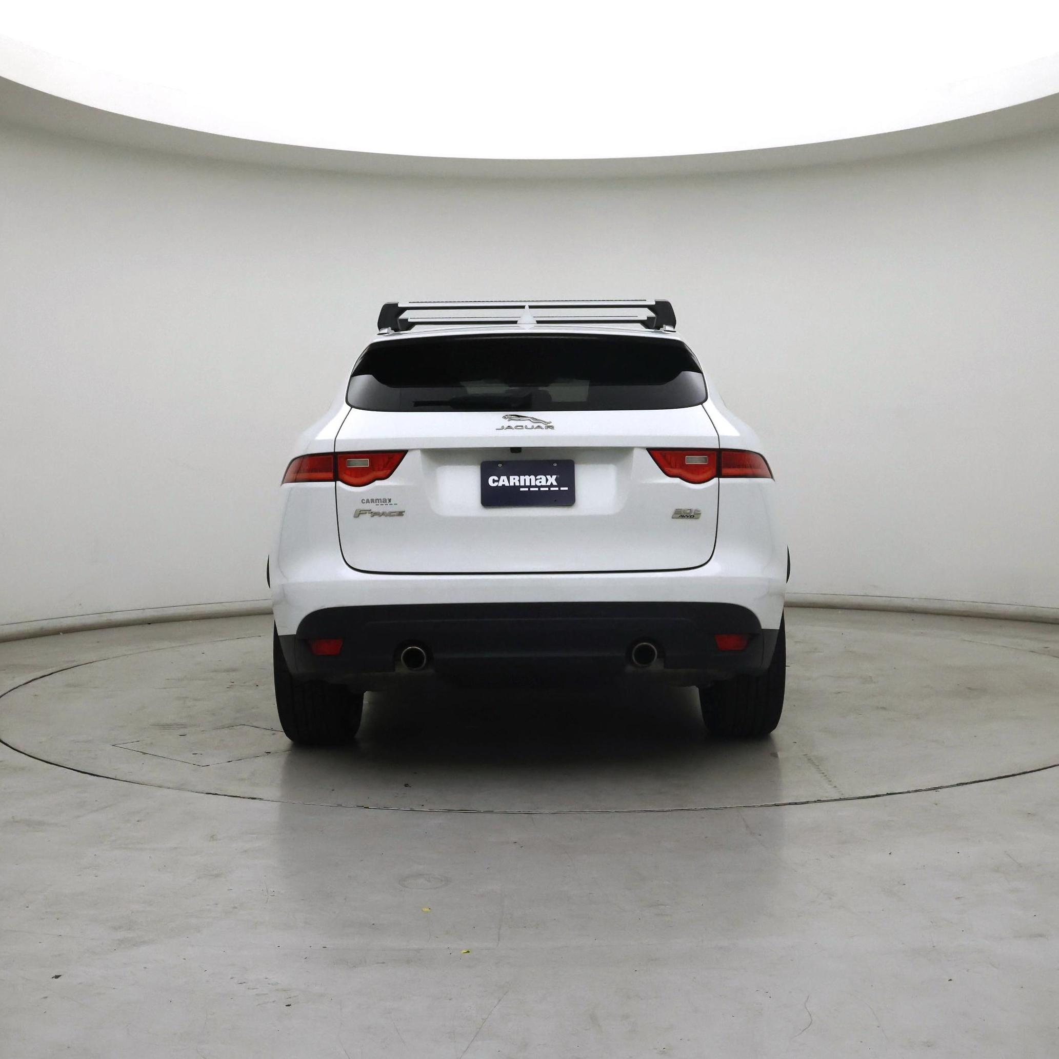 Thumbnail: 2019 Jaguar F-Pace - 6