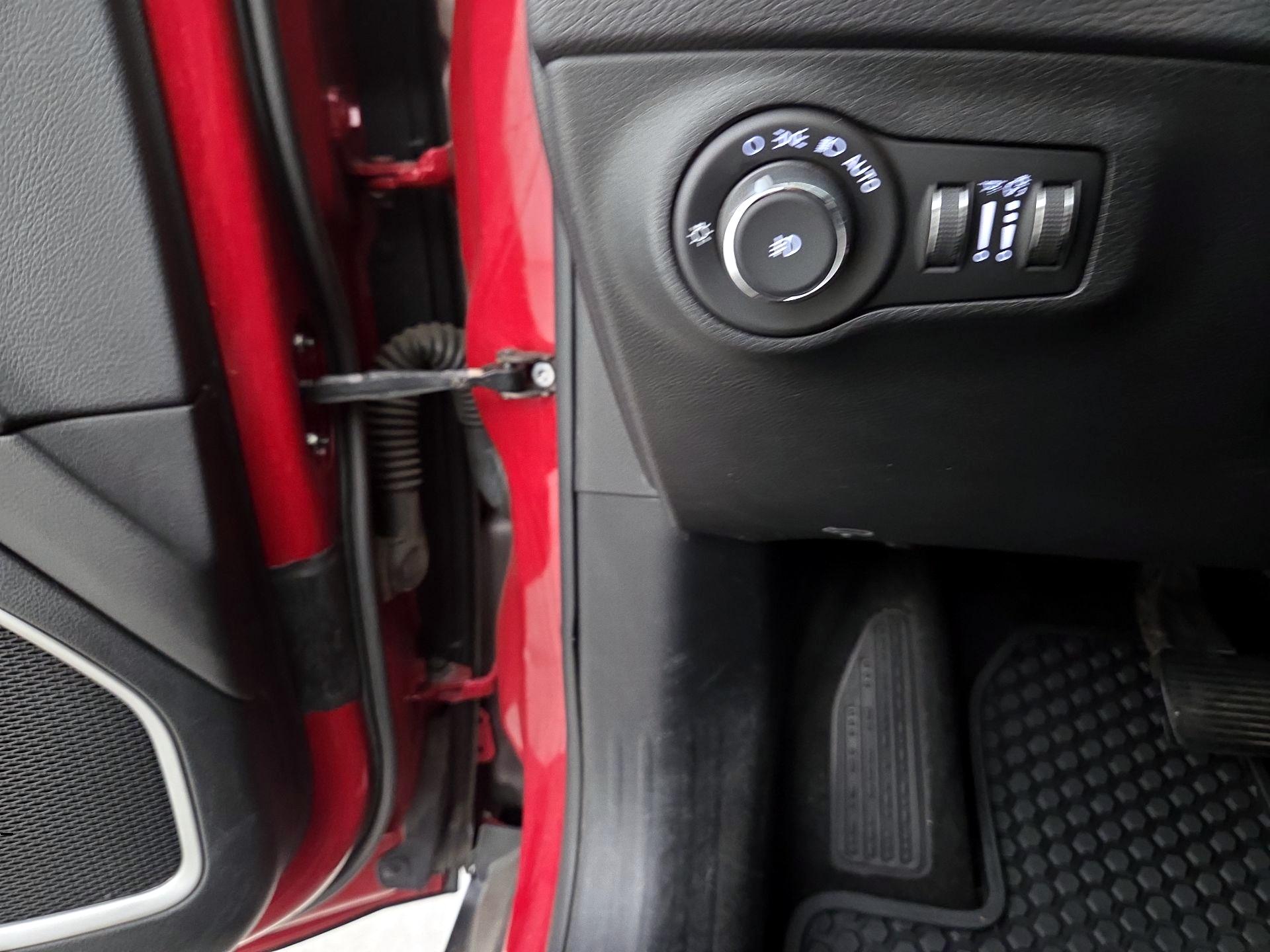 Thumbnail: 2018 Jeep Compass - 13