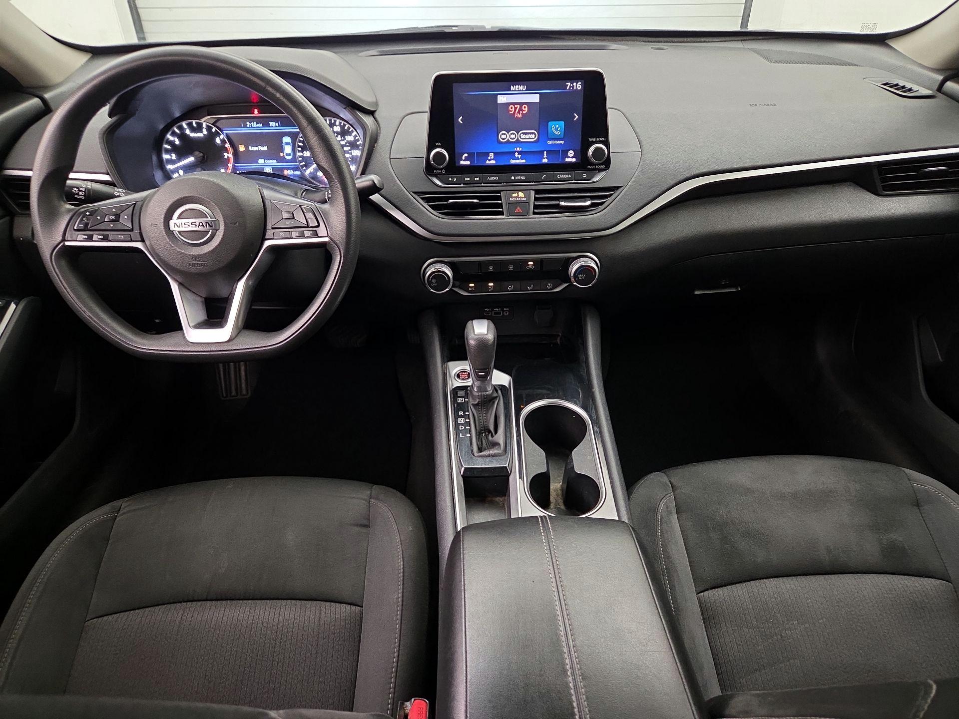 Thumbnail: 2021 Nissan Altima - 9