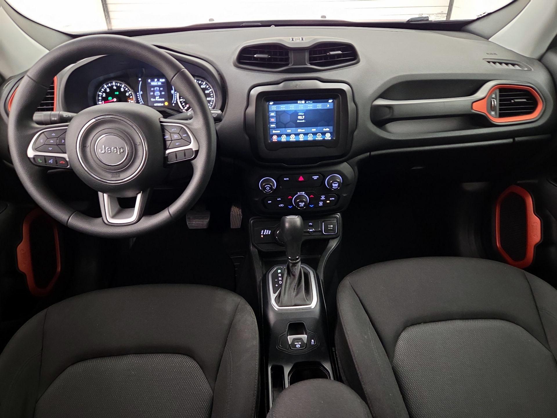 Thumbnail: 2018 Jeep Renegade - 9