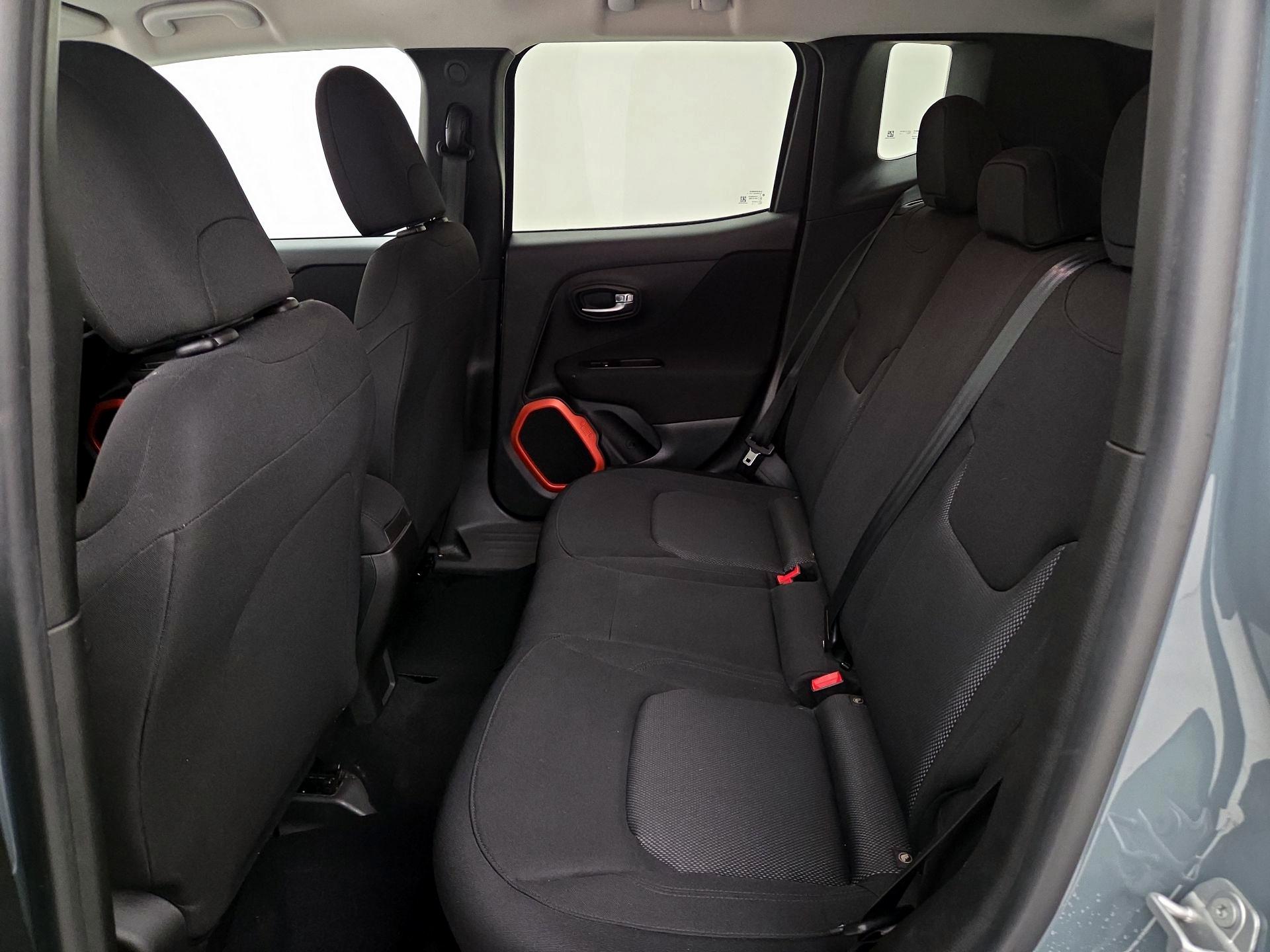 Thumbnail: 2018 Jeep Renegade - 19