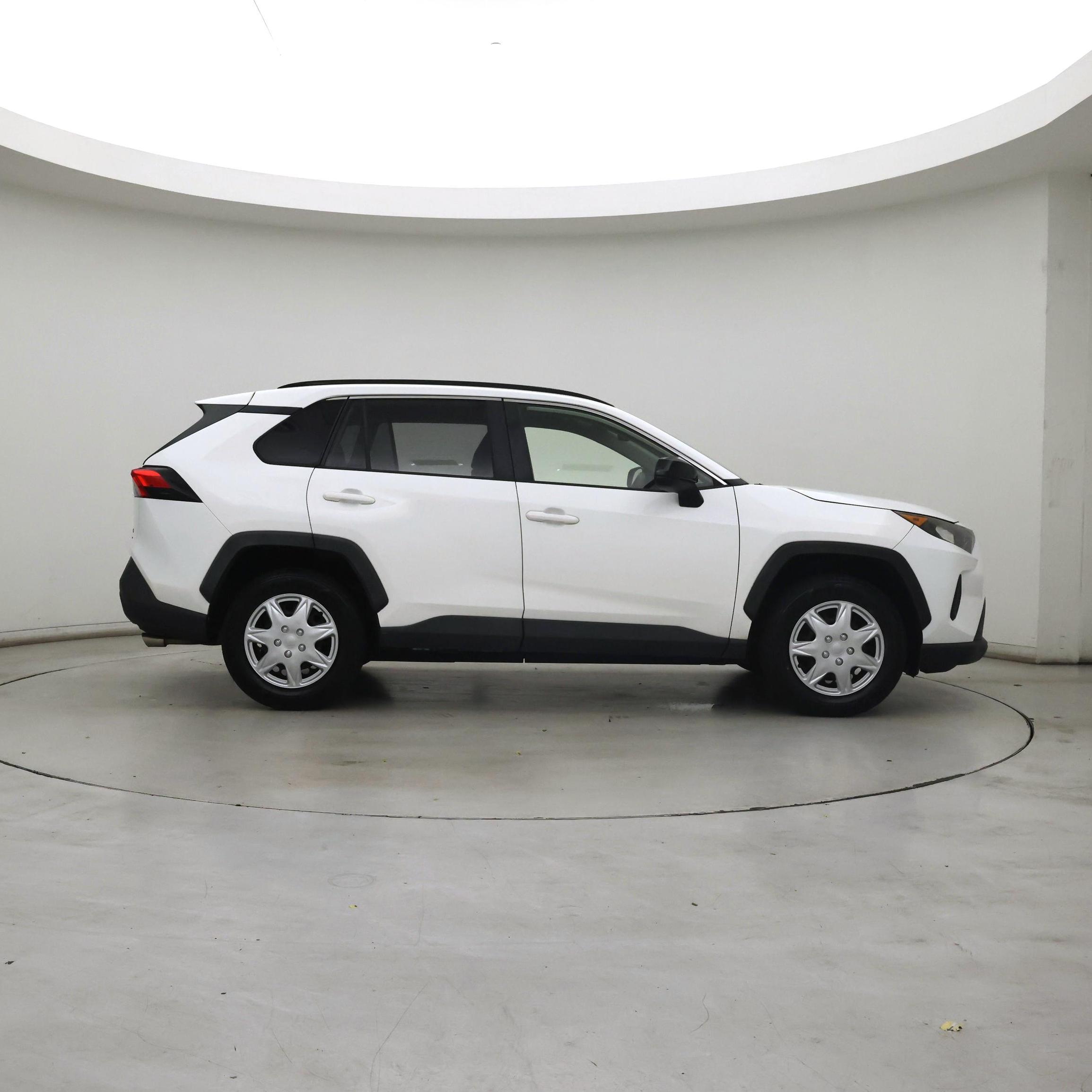 Thumbnail: 2019 Toyota RAV4 - 7