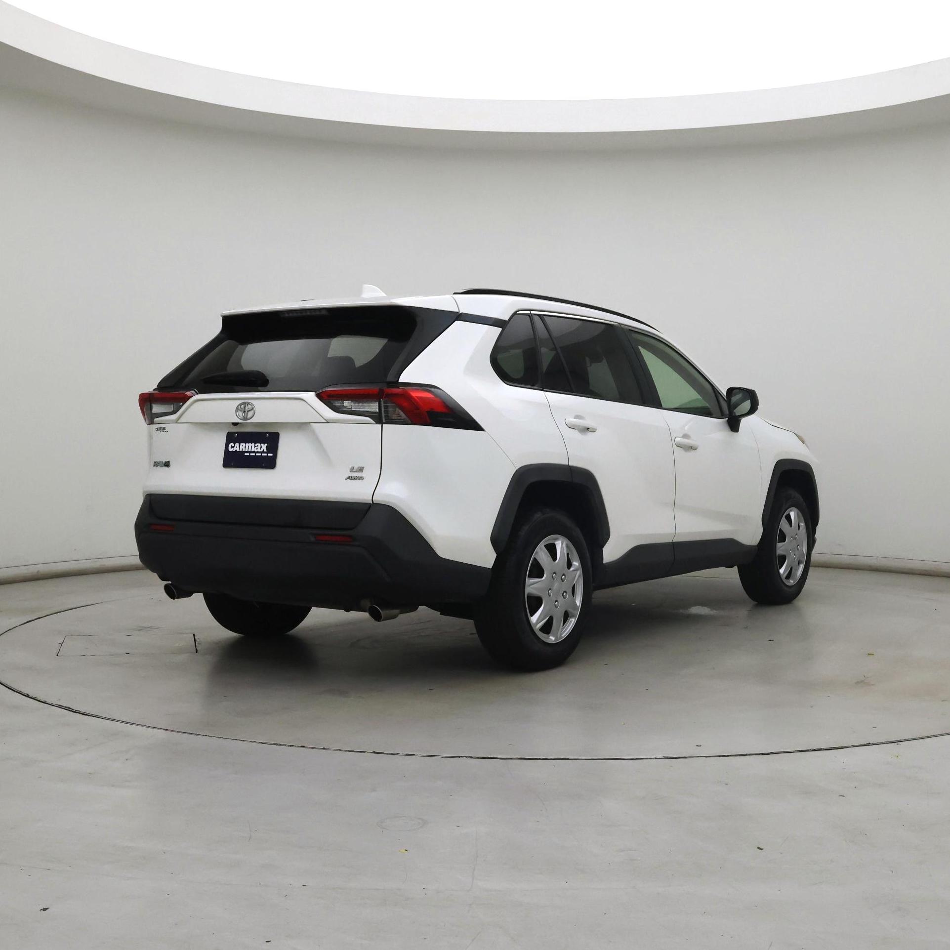 Thumbnail: 2019 Toyota RAV4 - 8
