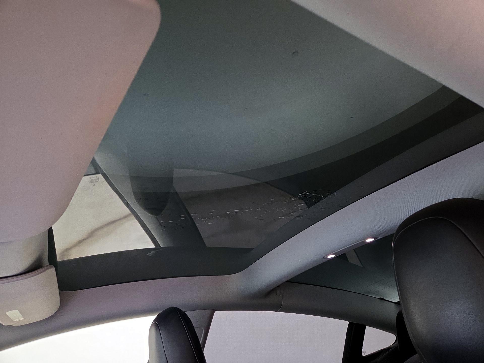 Thumbnail: 2021 Tesla Model 3 - 19