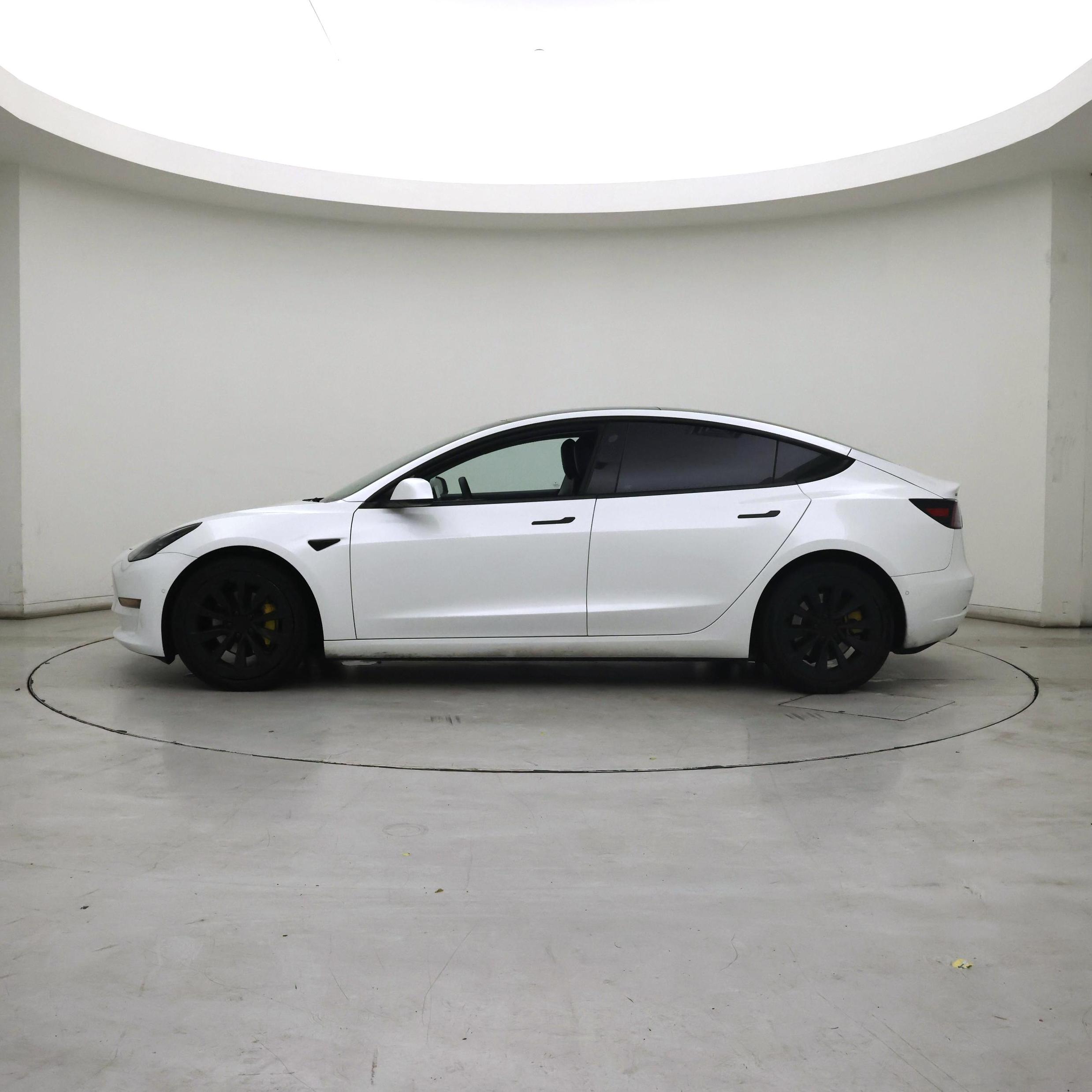 Thumbnail: 2021 Tesla Model 3 - 3