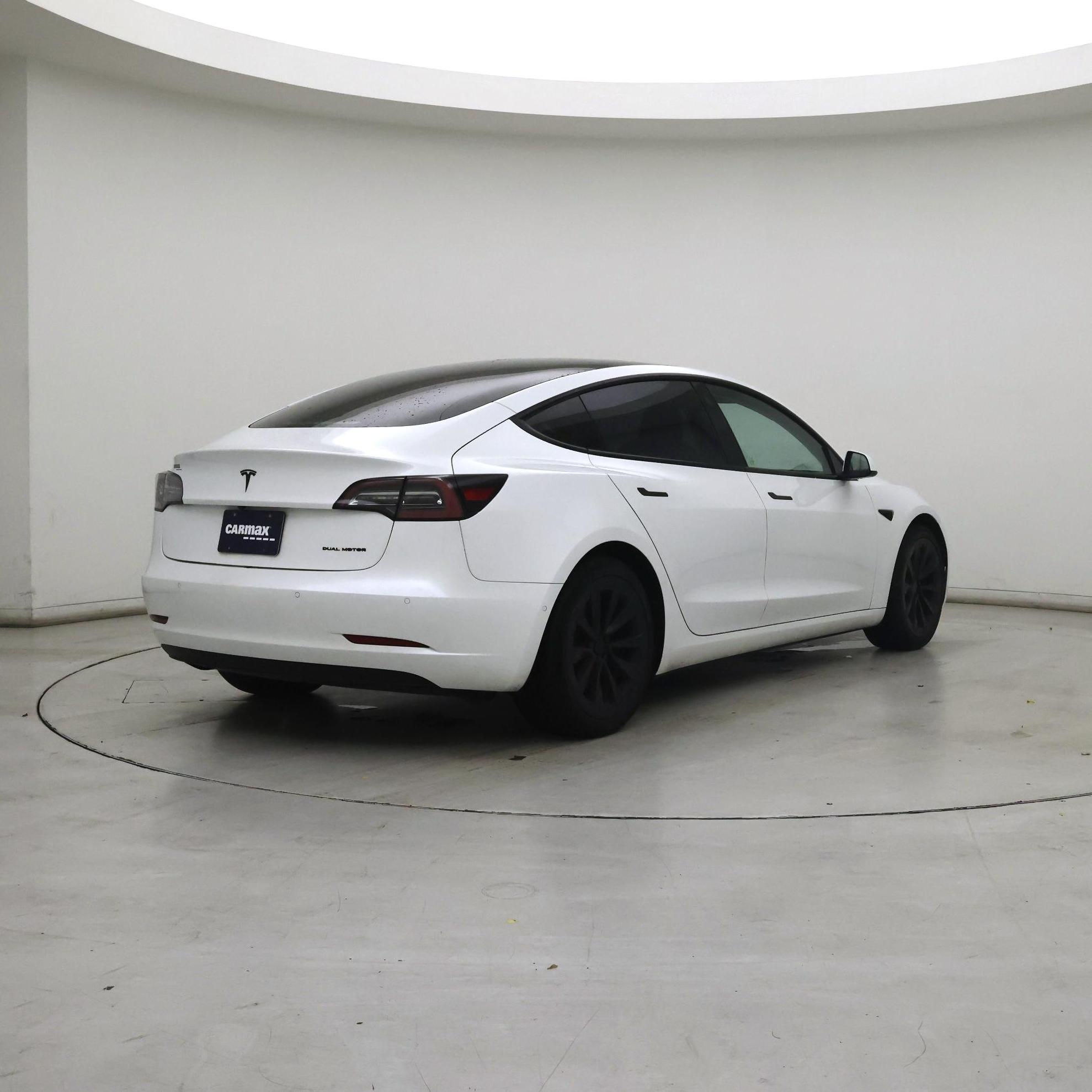 Thumbnail: 2021 Tesla Model 3 - 8