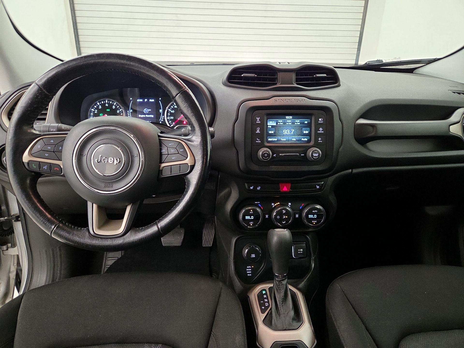 Thumbnail: 2017 Jeep Renegade - 9