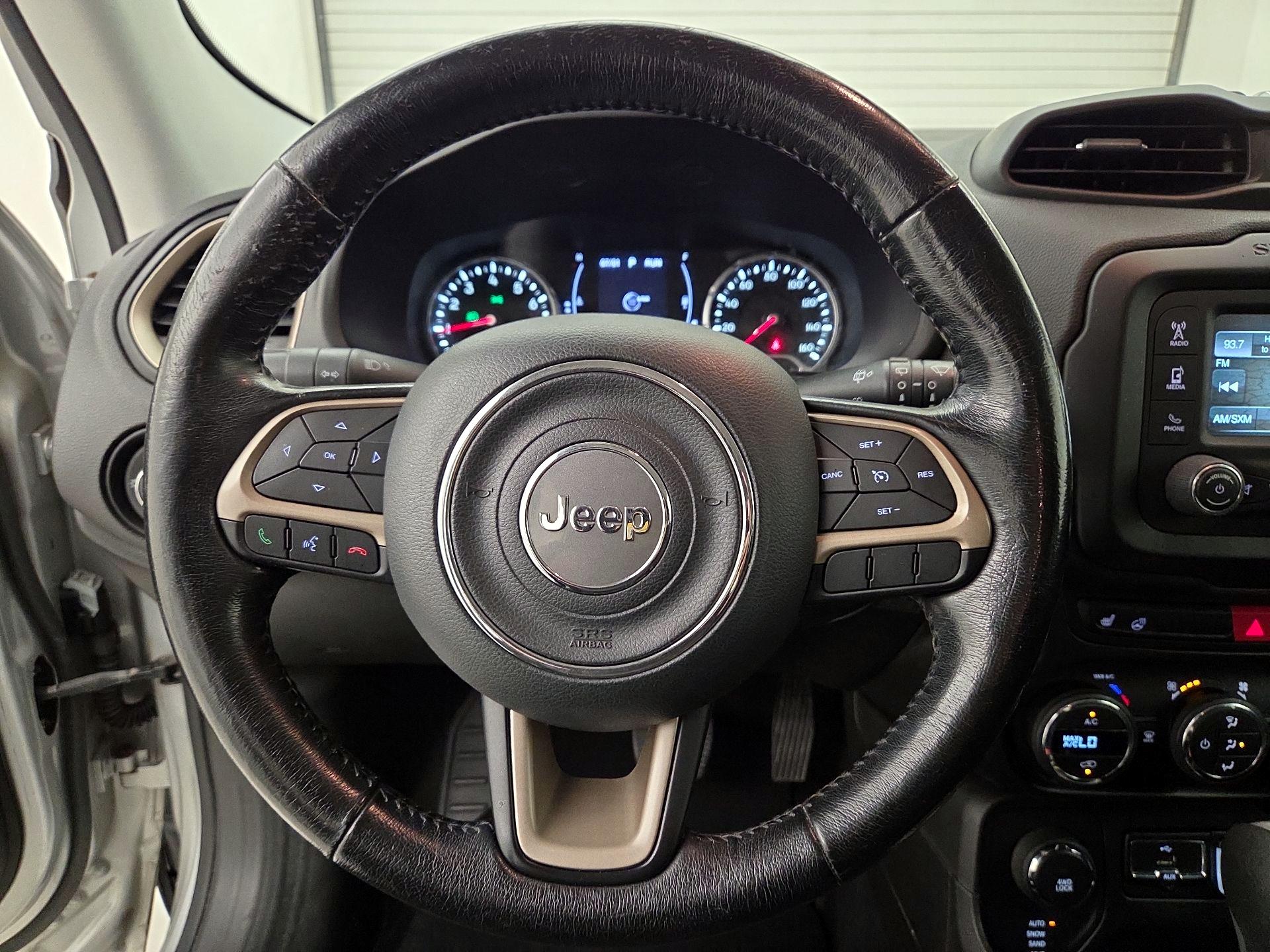 Thumbnail: 2017 Jeep Renegade - 10