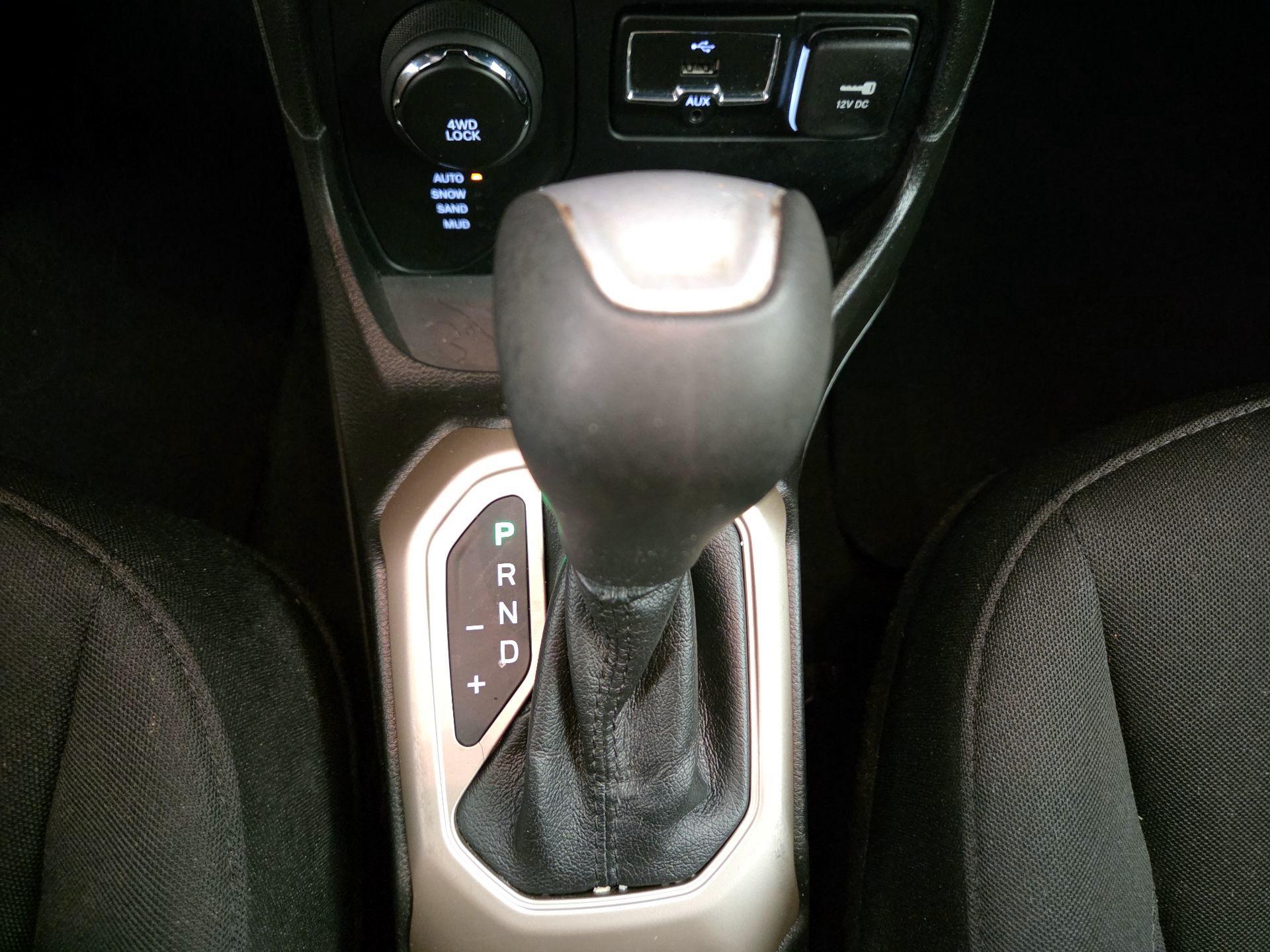Thumbnail: 2017 Jeep Renegade - 16