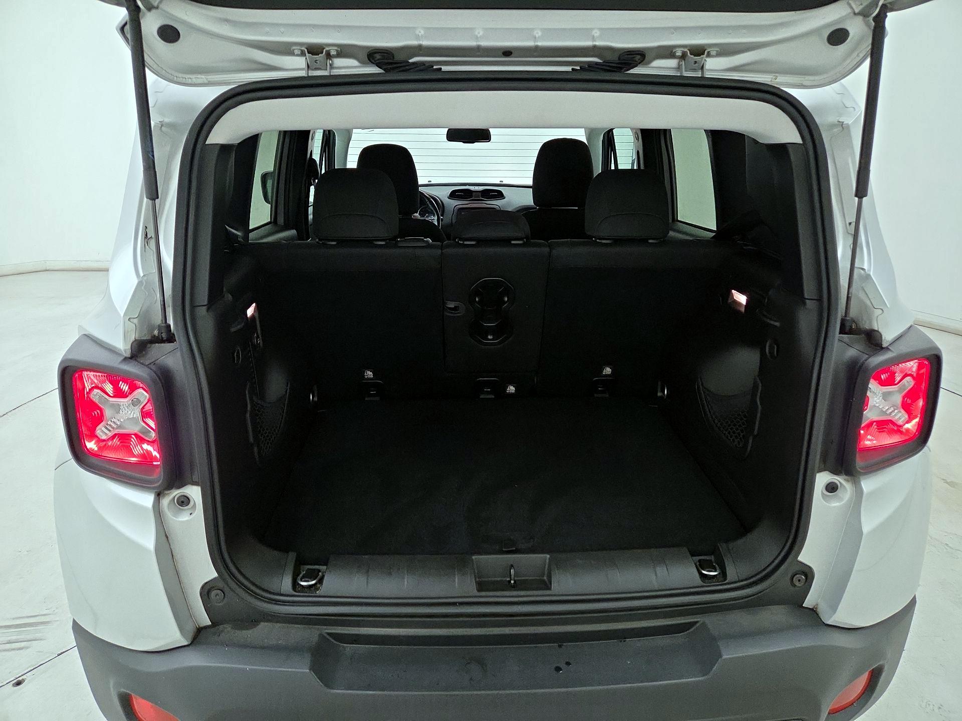 Thumbnail: 2017 Jeep Renegade - 19