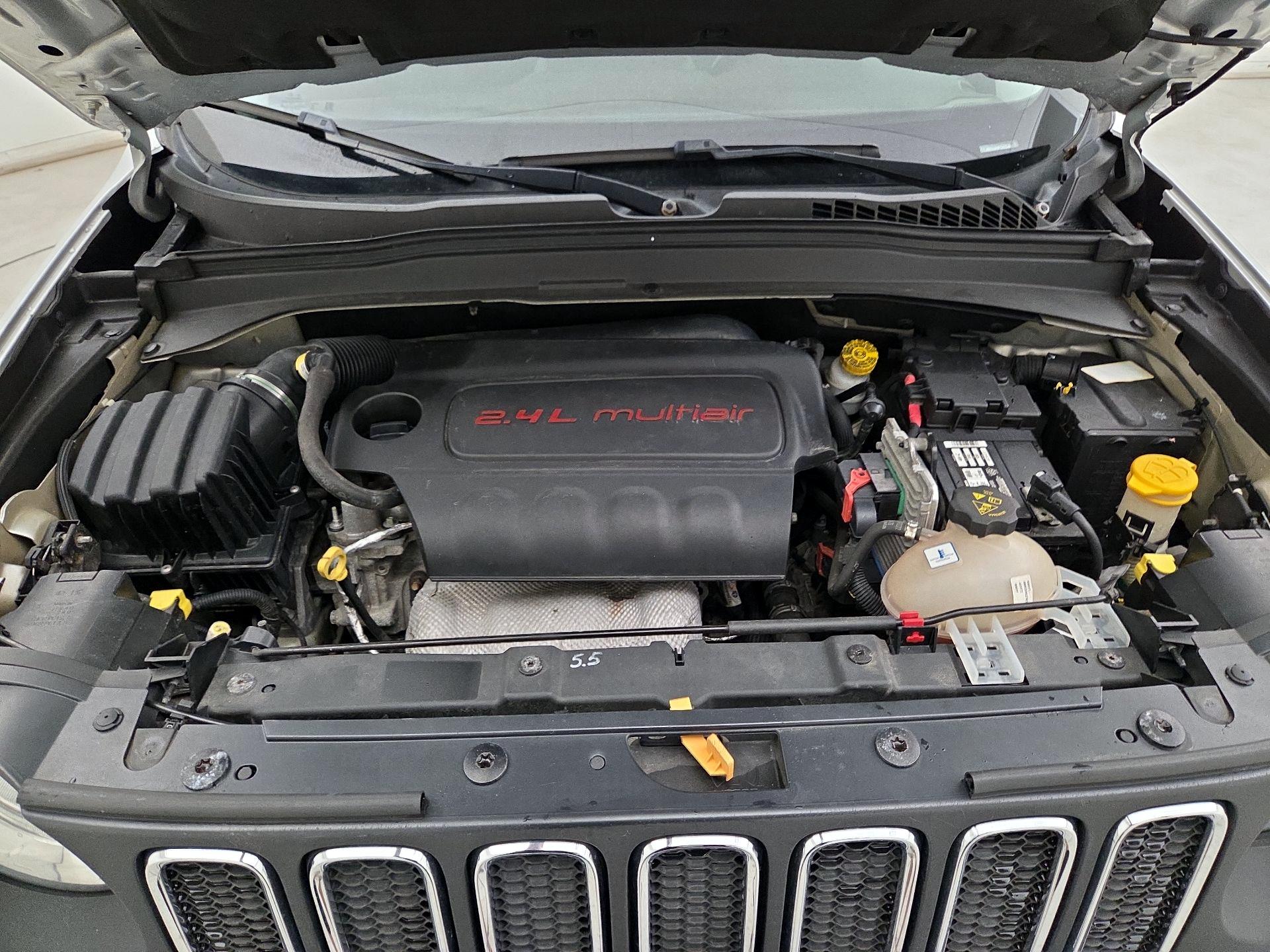 Thumbnail: 2017 Jeep Renegade - 20