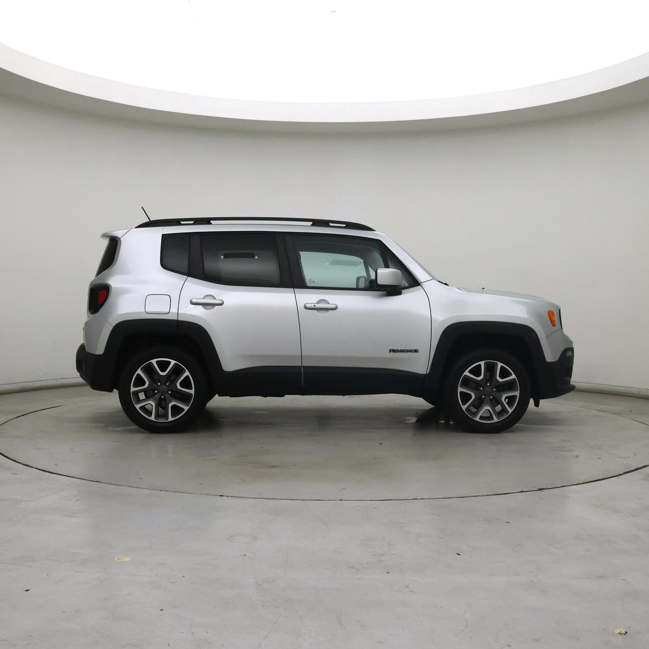 Thumbnail: 2017 Jeep Renegade - 7