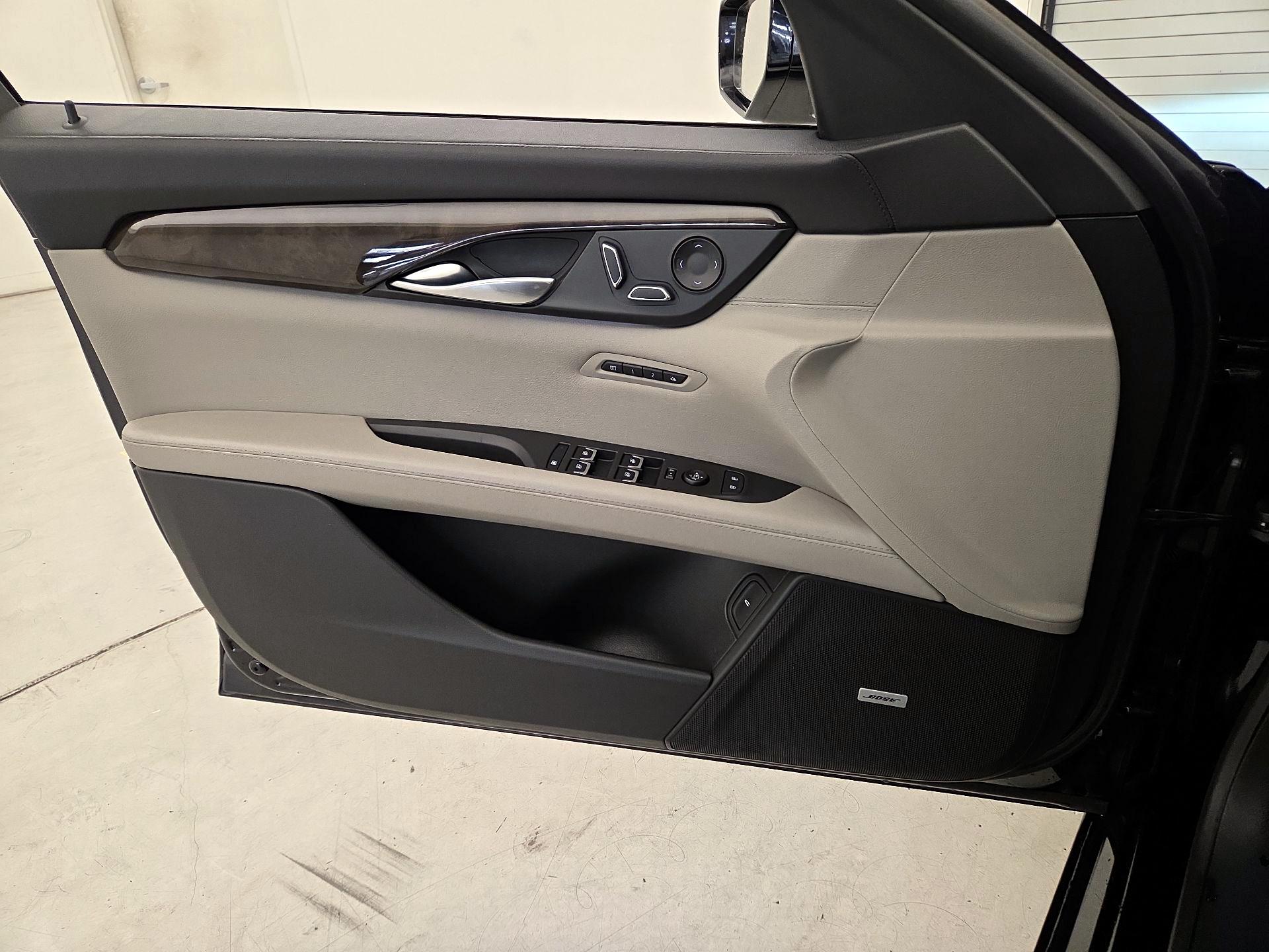 Thumbnail: 2017 Cadillac CT6 - 12
