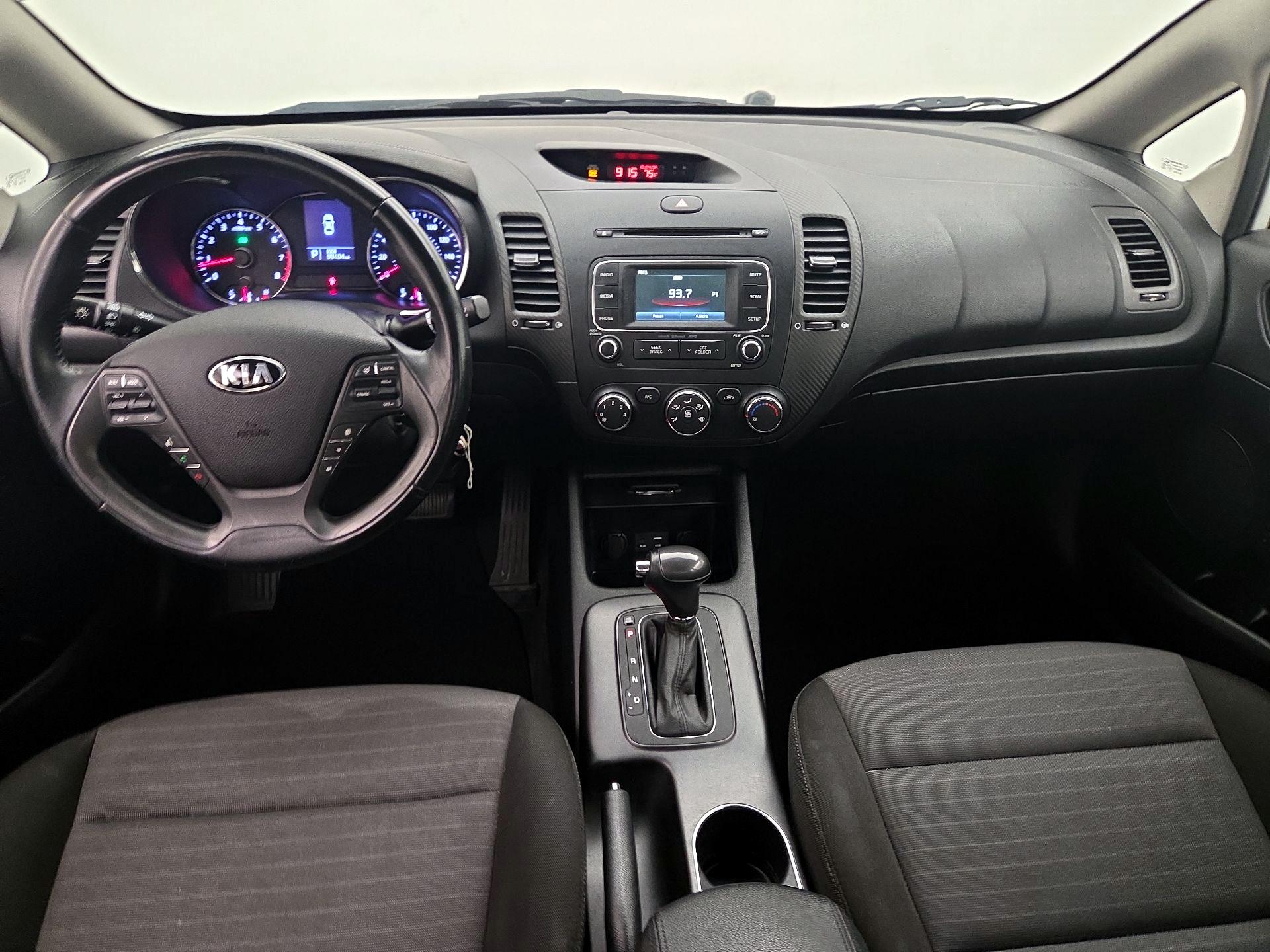 Thumbnail: 2016 Kia Forte - 9