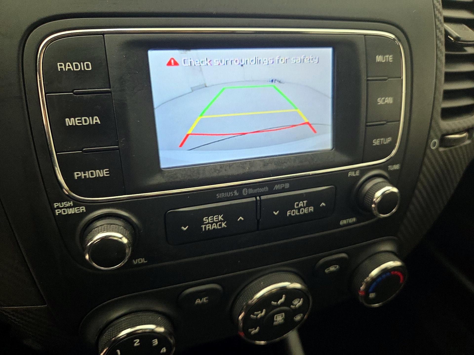 Thumbnail: 2016 Kia Forte - 14