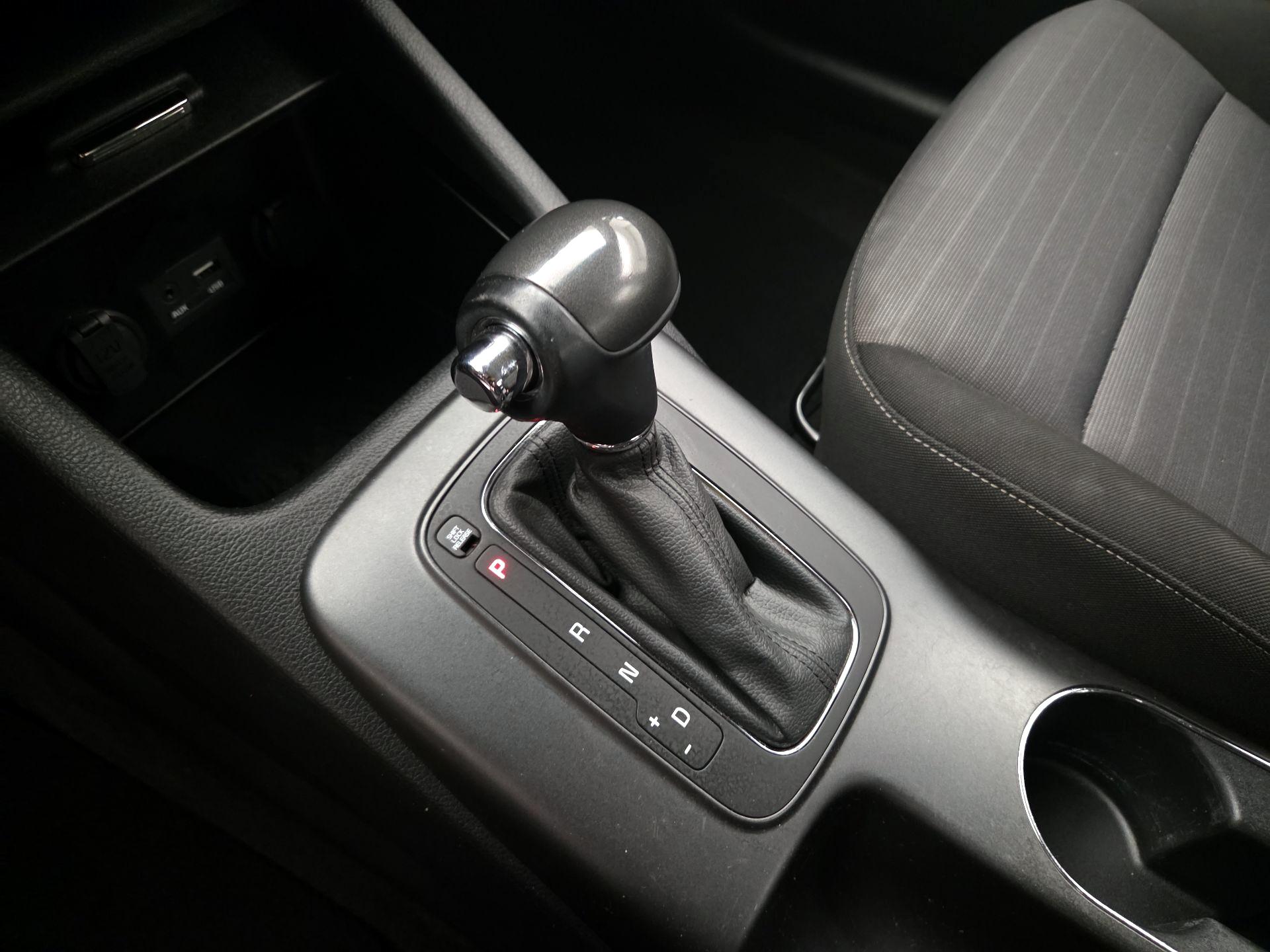 Thumbnail: 2016 Kia Forte - 17