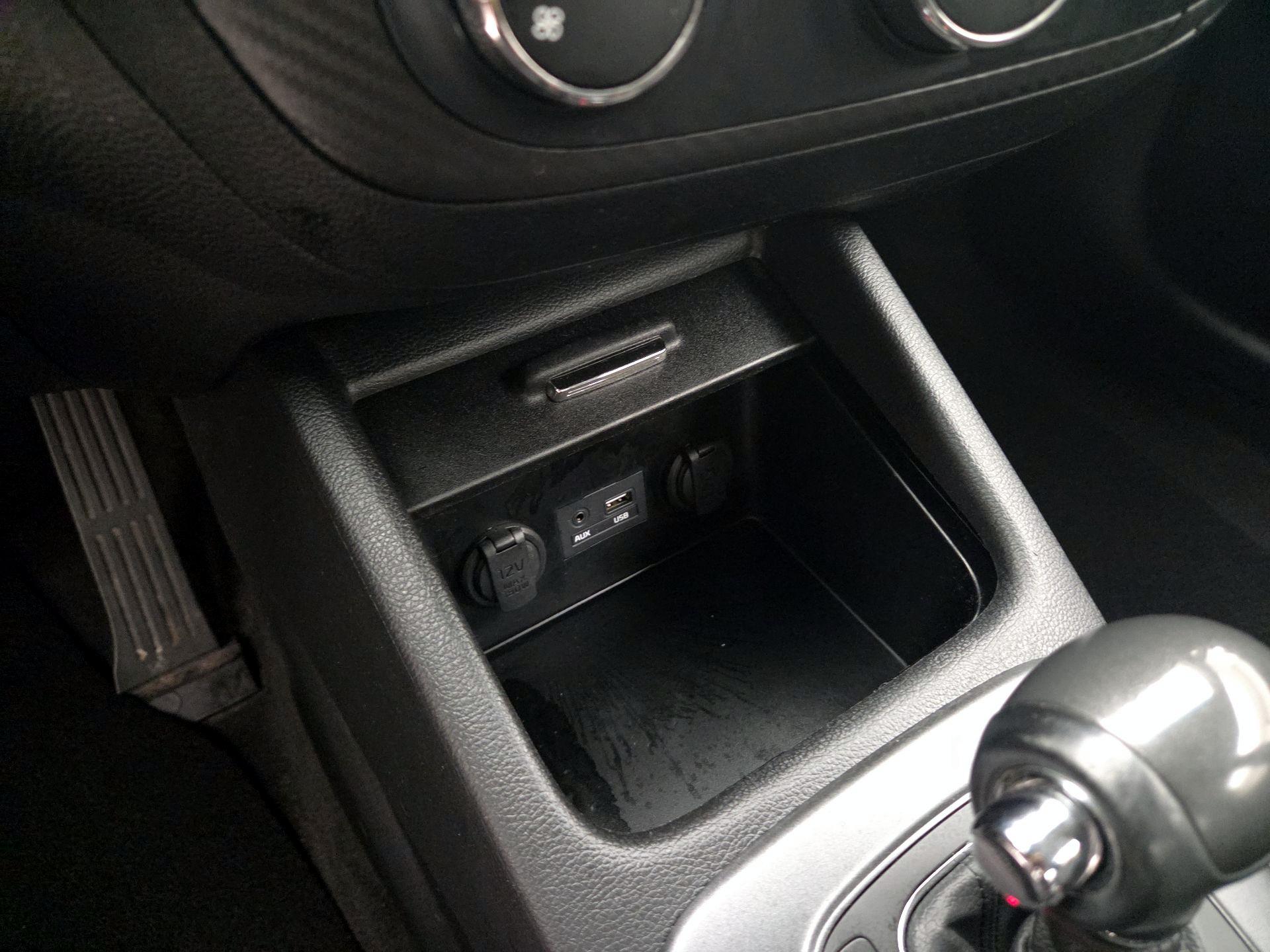 Thumbnail: 2016 Kia Forte - 18