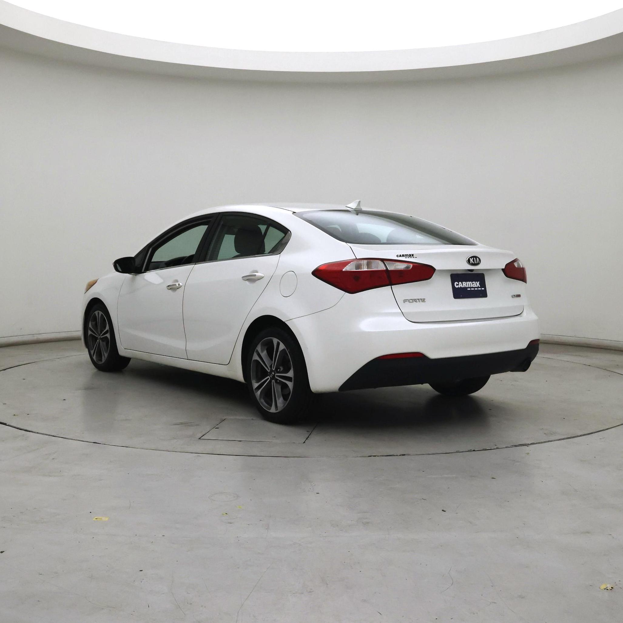 Thumbnail: 2016 Kia Forte - 2