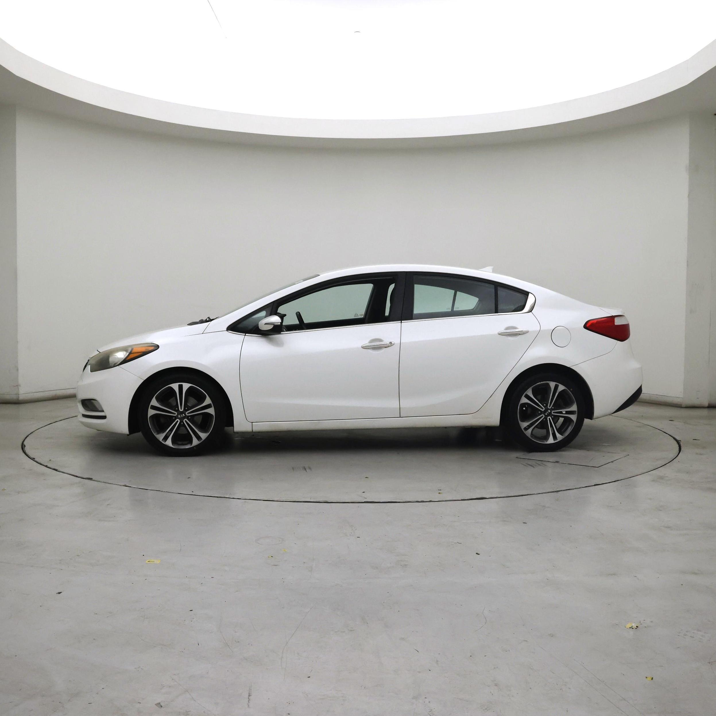 Thumbnail: 2016 Kia Forte - 3