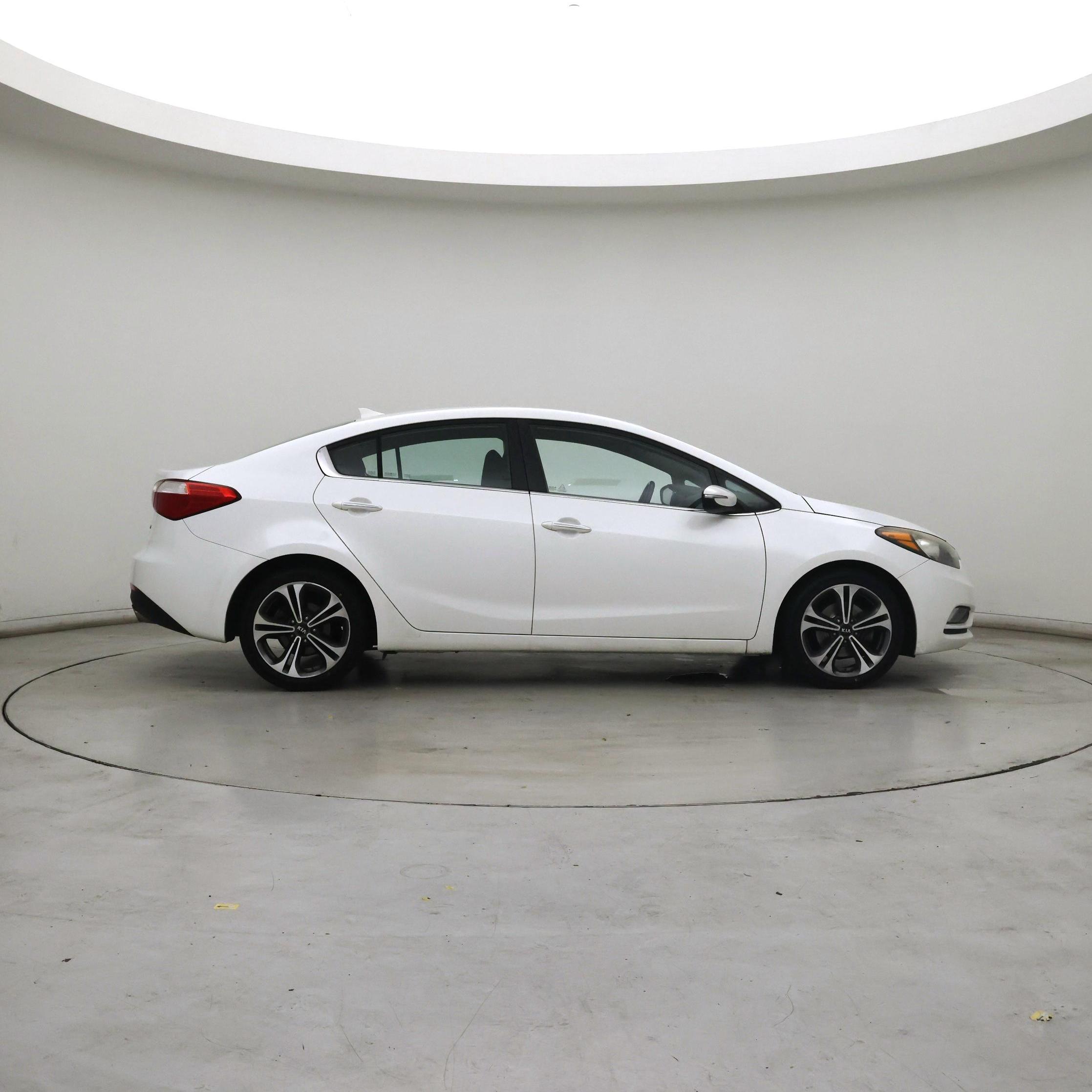 Thumbnail: 2016 Kia Forte - 7