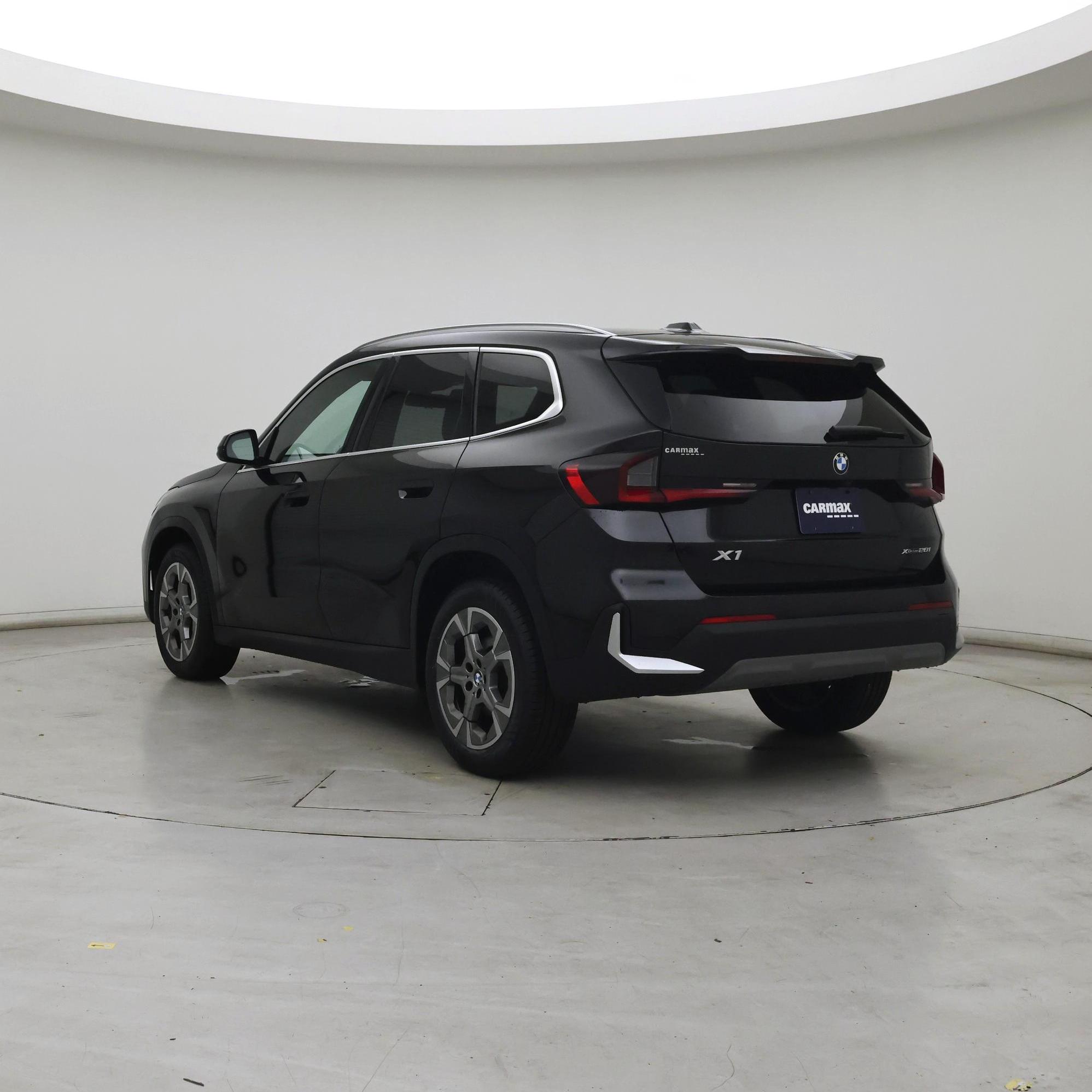 Thumbnail: 2023 BMW X1 - 2