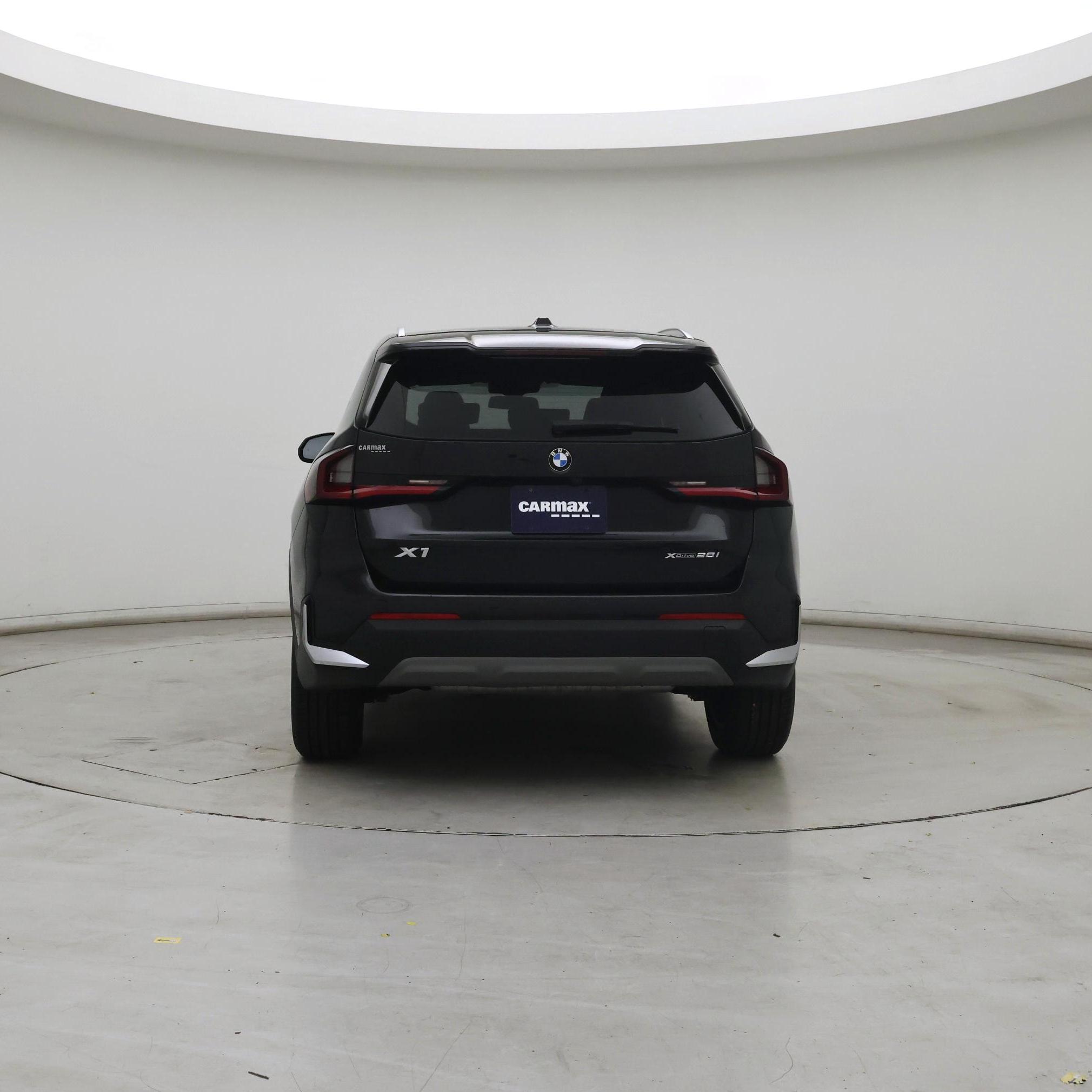 Thumbnail: 2023 BMW X1 - 6